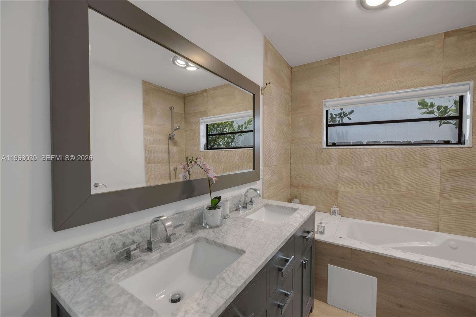 1405 Stillwater Dr Miami Beach, FL 33141