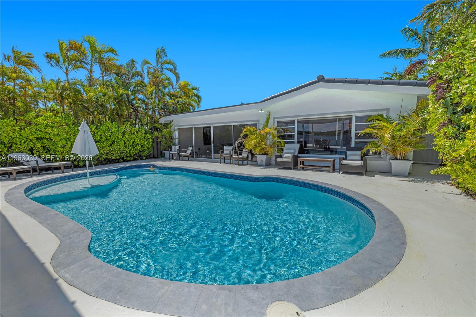 1405 Stillwater Dr Miami Beach, FL 33141