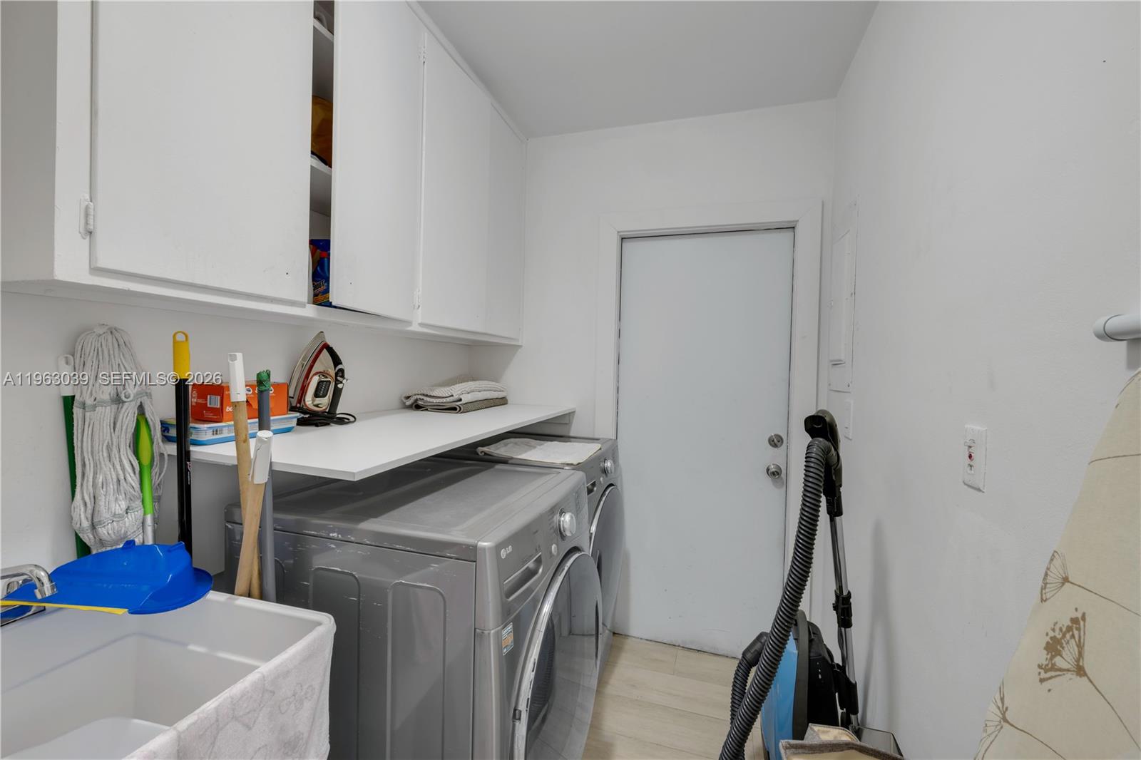 1405 Stillwater Dr Miami Beach, FL 33141