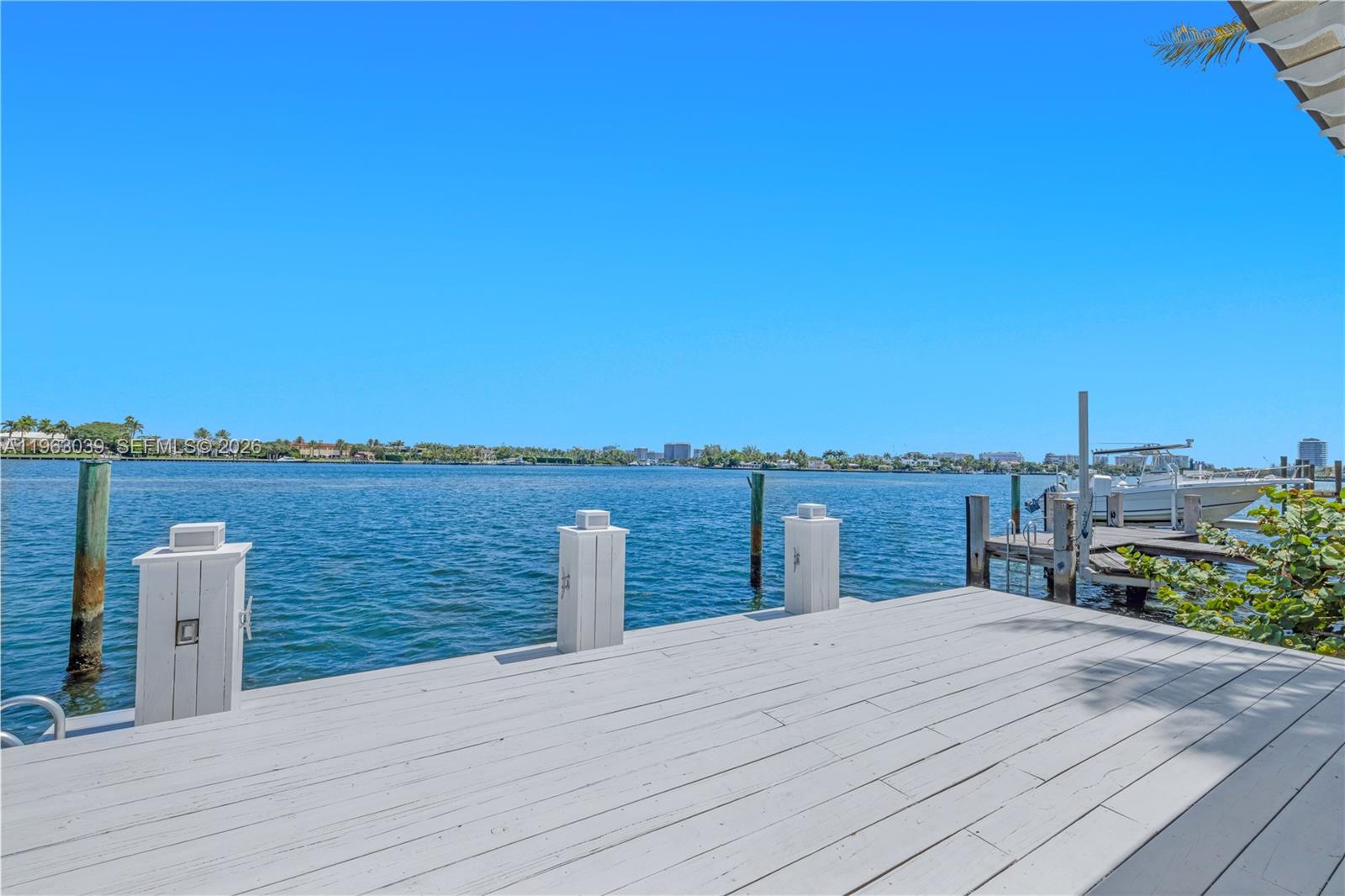 1405 Stillwater Dr Miami Beach, FL 33141