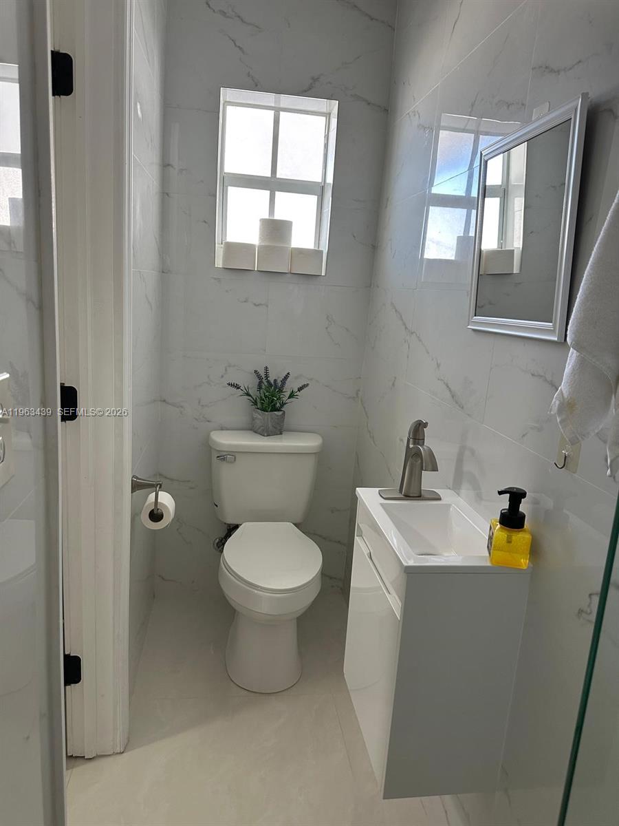 17351 NW 29th Ave Miami Gardens, FL 33056