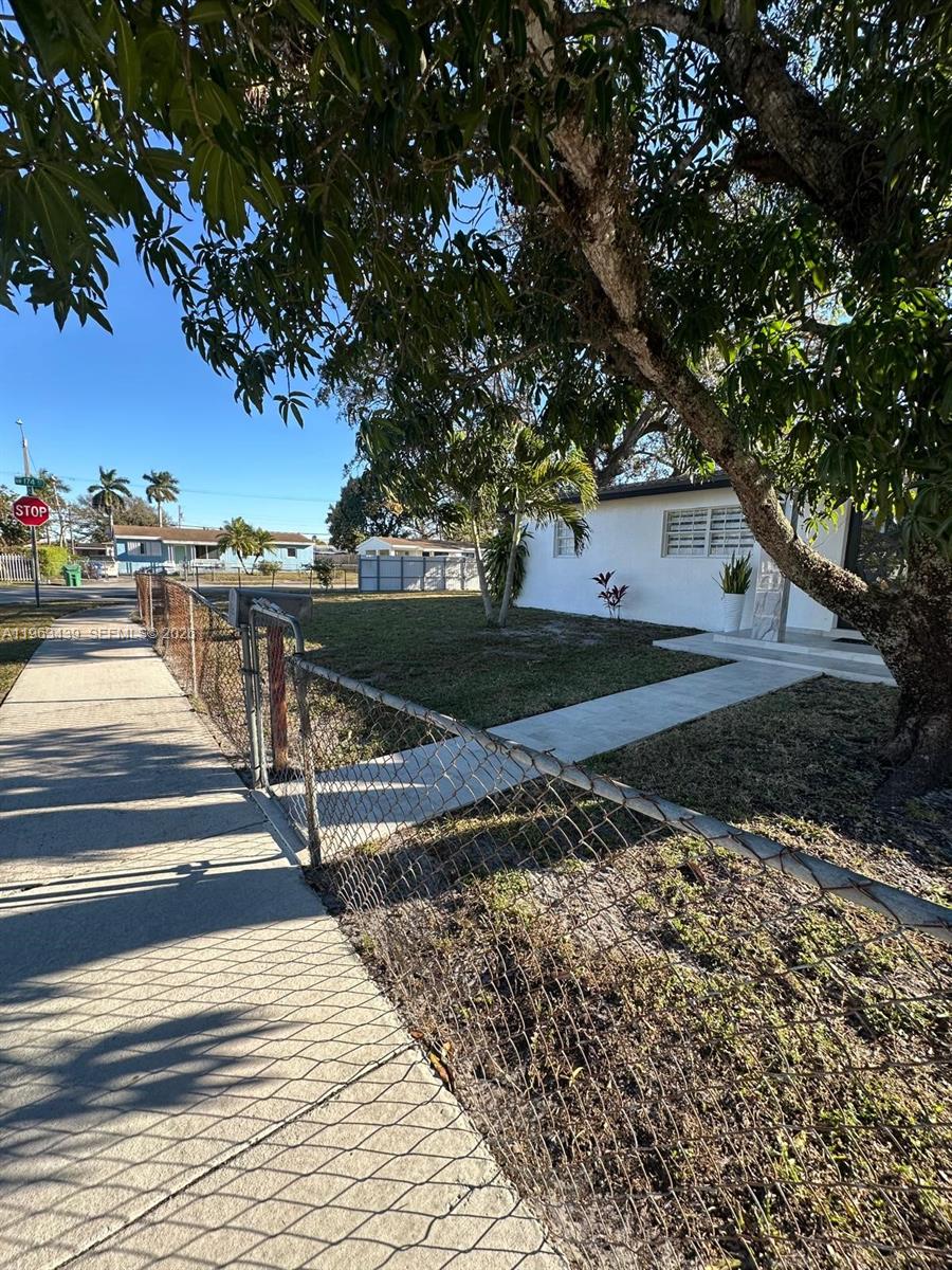 17351 NW 29th Ave Miami Gardens, FL 33056