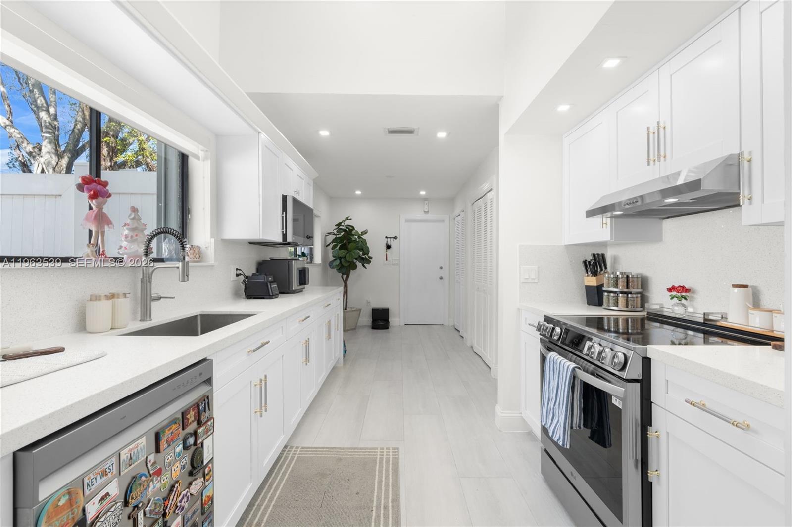 501 NW 78th Way Plantation, FL 33324