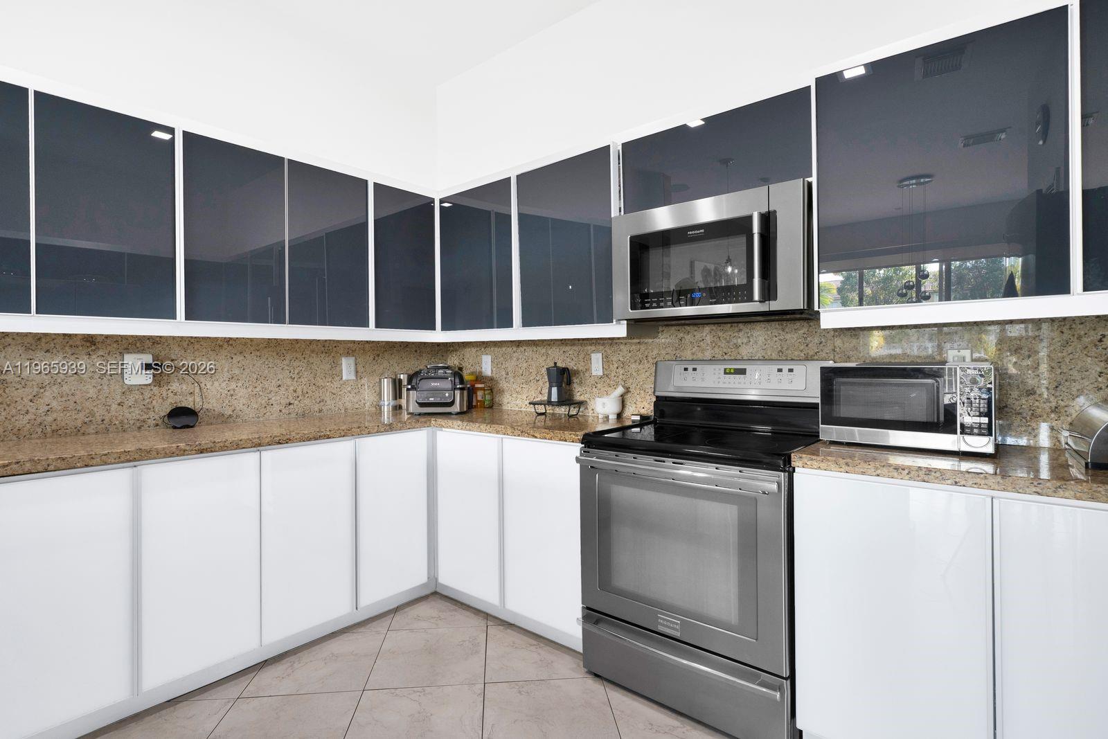 10824 NW 84th St #10824 Doral, FL 33178