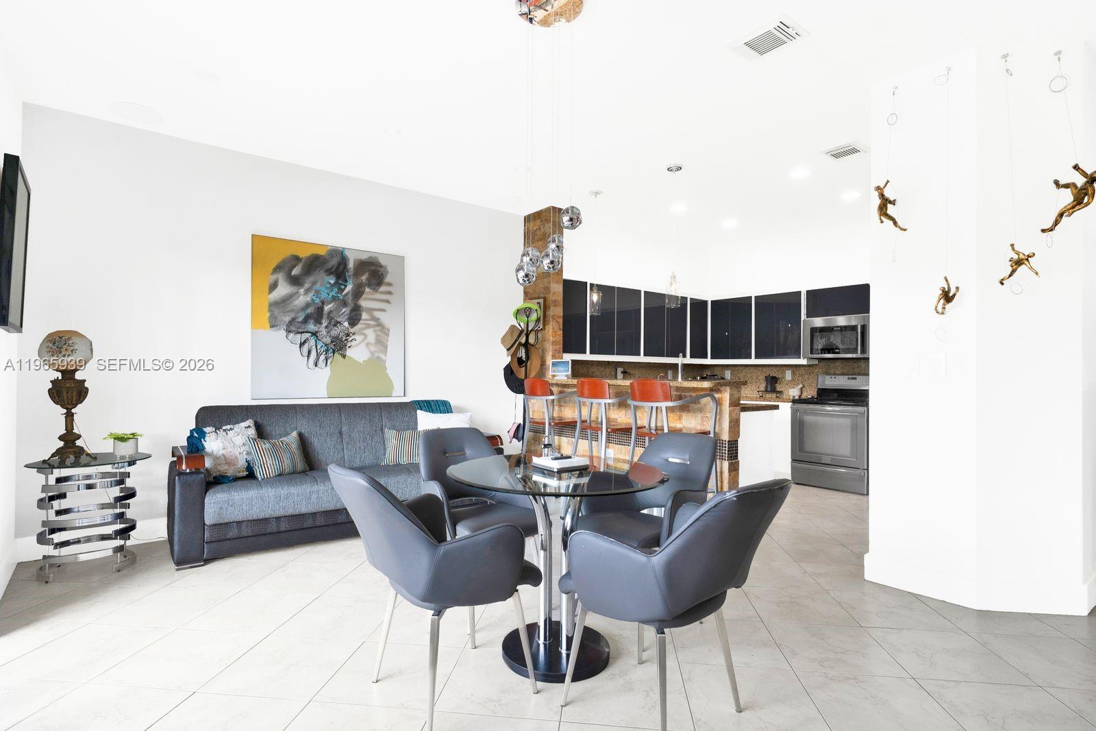 10824 NW 84th St #10824 Doral, FL 33178