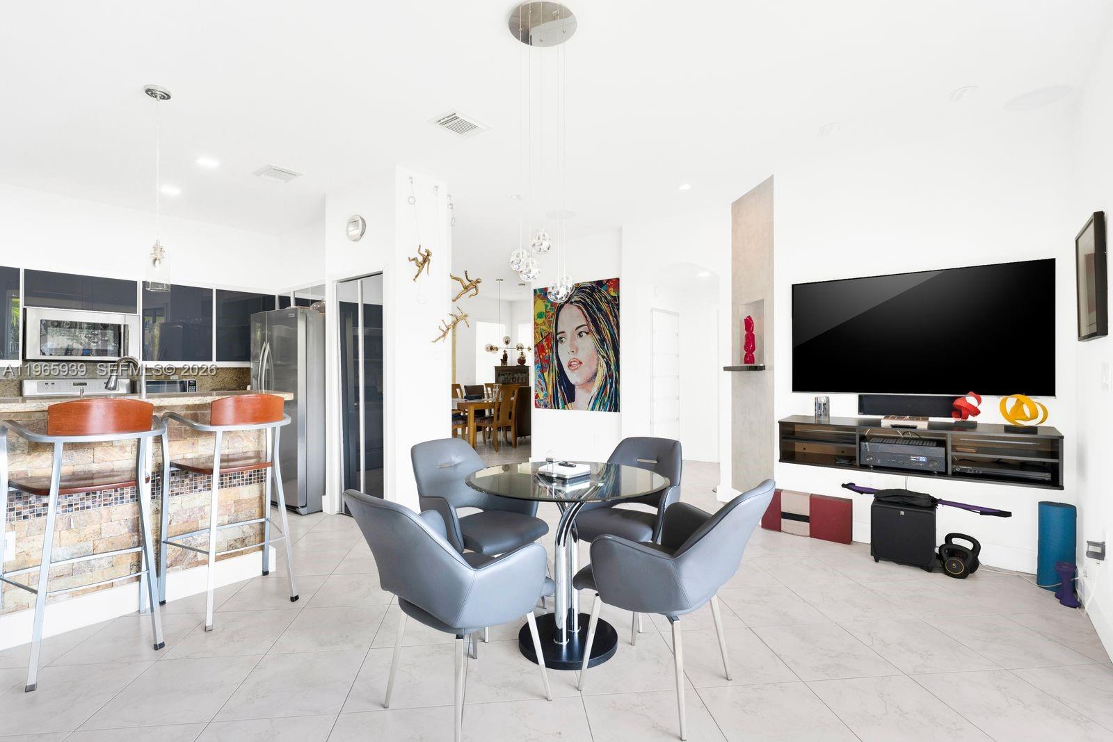 10824 NW 84th St #10824 Doral, FL 33178