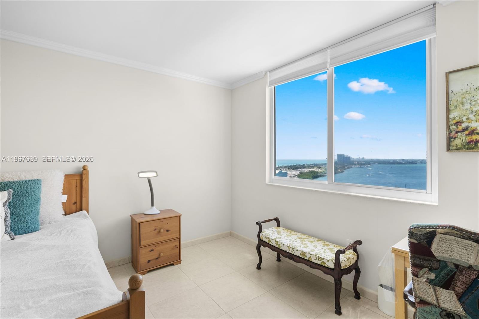 image Arlen House Condo23