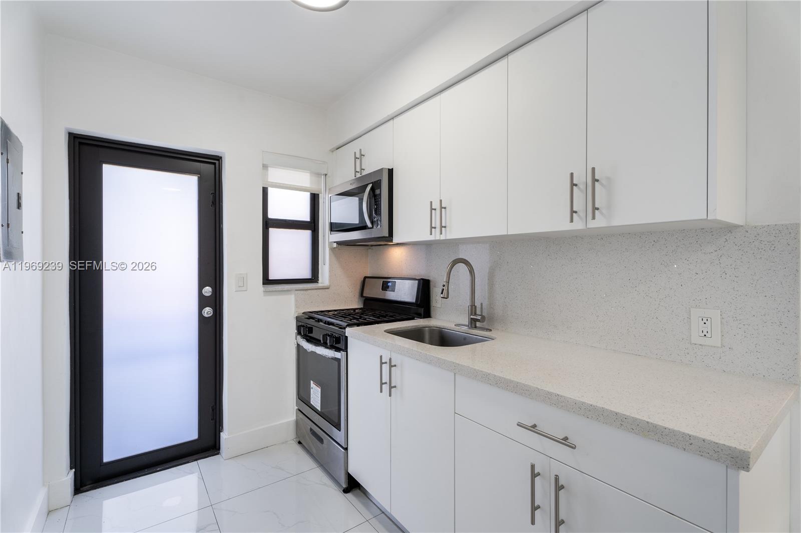 705 83rd St #5 Miami Beach, FL 33141