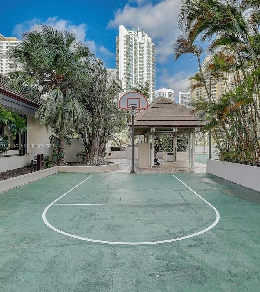 520 Brickell Key Dr #A1912 Miami, FL 33131