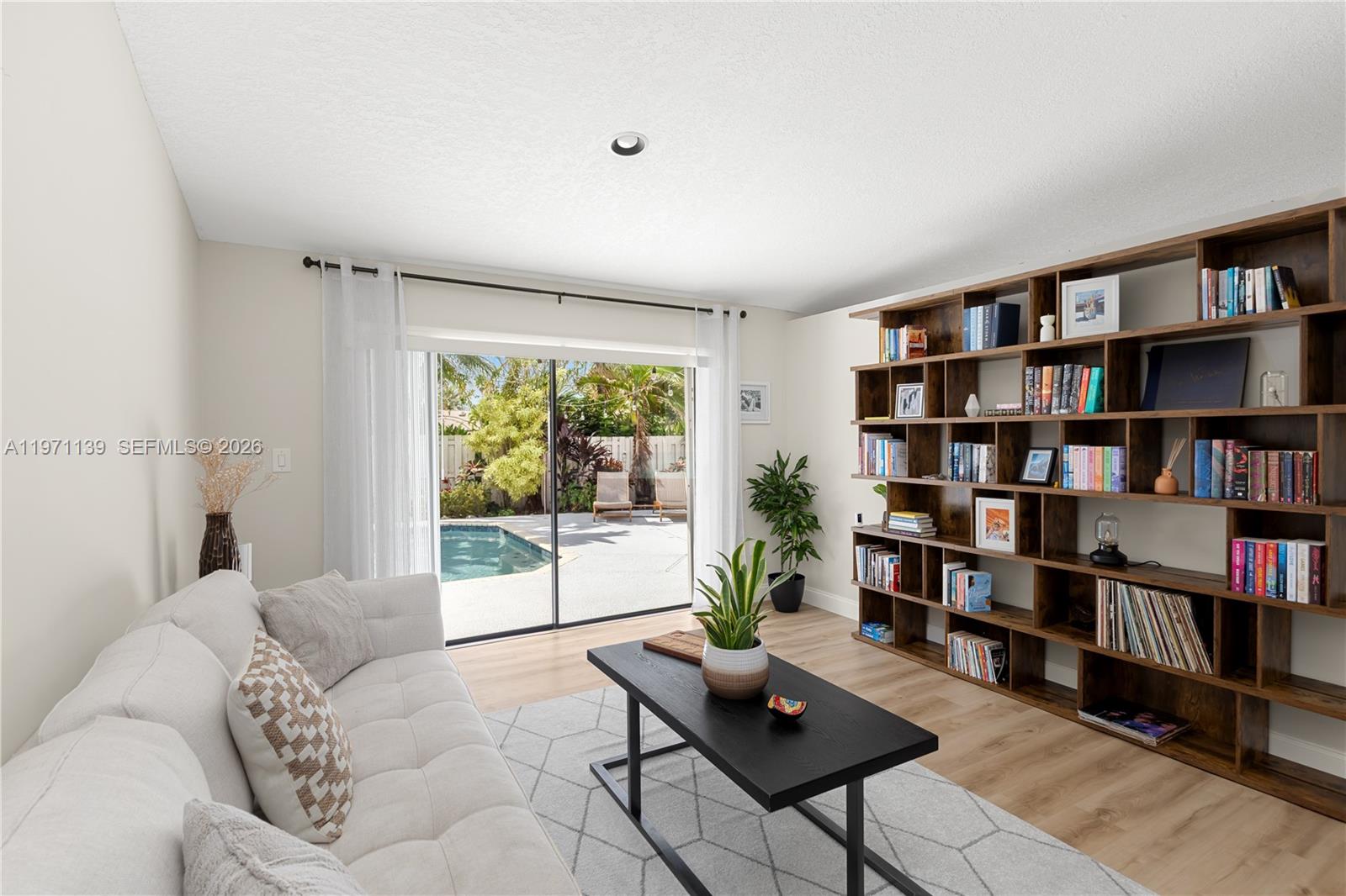 13810 Roanoke St Davie, FL 33325