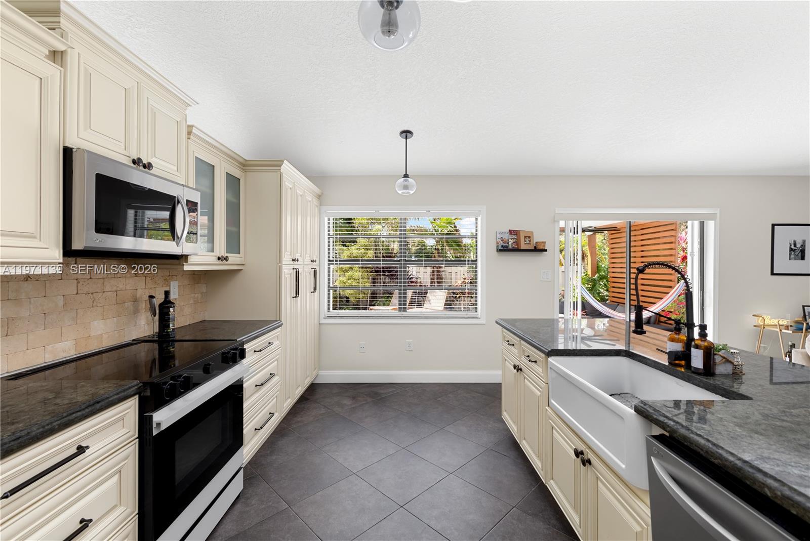 13810 Roanoke St Davie, FL 33325