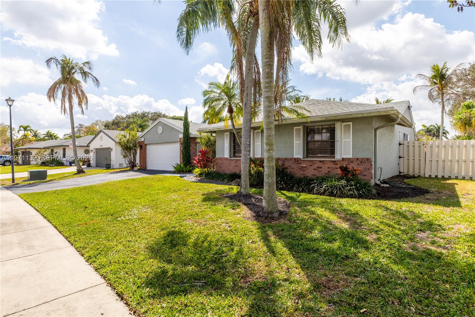 13810 Roanoke St Davie, FL 33325