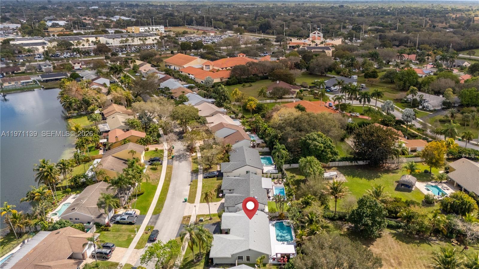 13810 Roanoke St Davie, FL 33325