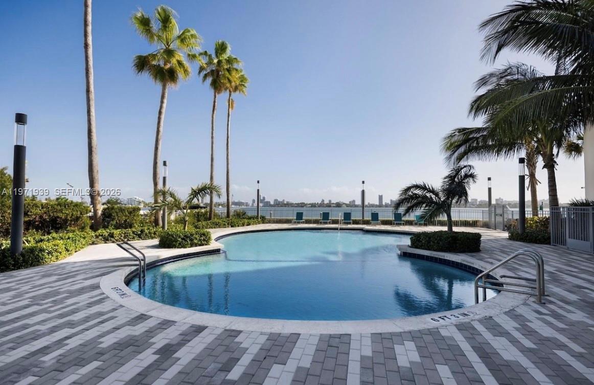 7501 E Treasure Dr #7L North Bay Village, FL 33141