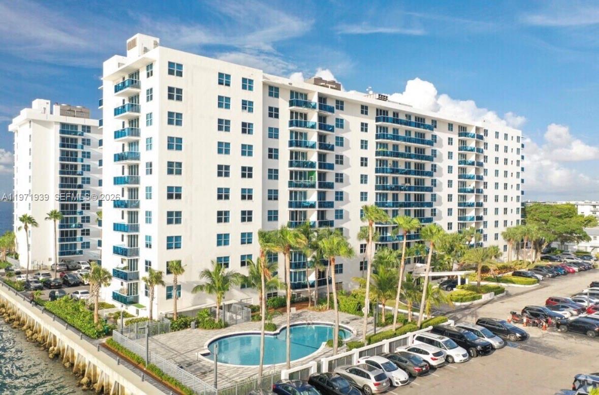 7501 E Treasure Dr #7L North Bay Village, FL 33141