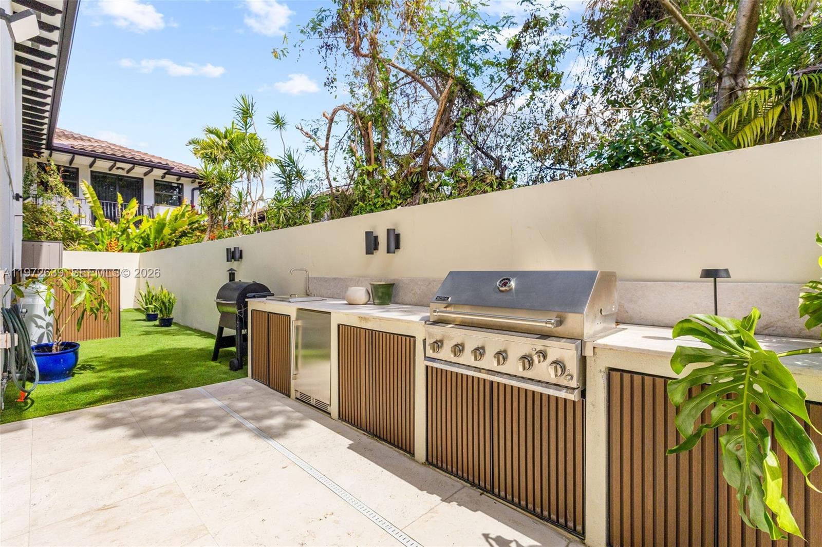 3020 Mcdonald St #22 Miami, FL 33133