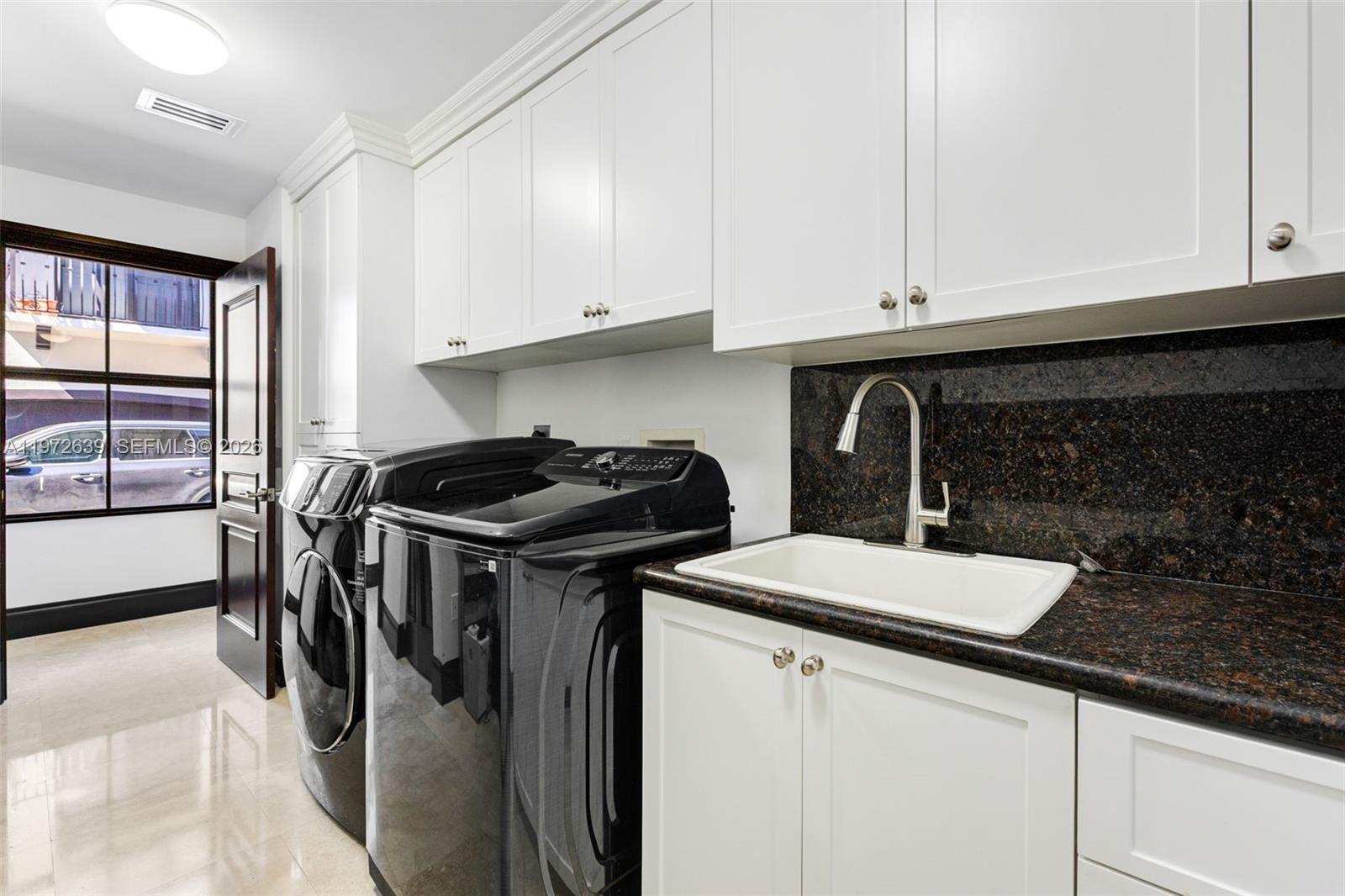 3020 Mcdonald St #22 Miami, FL 33133