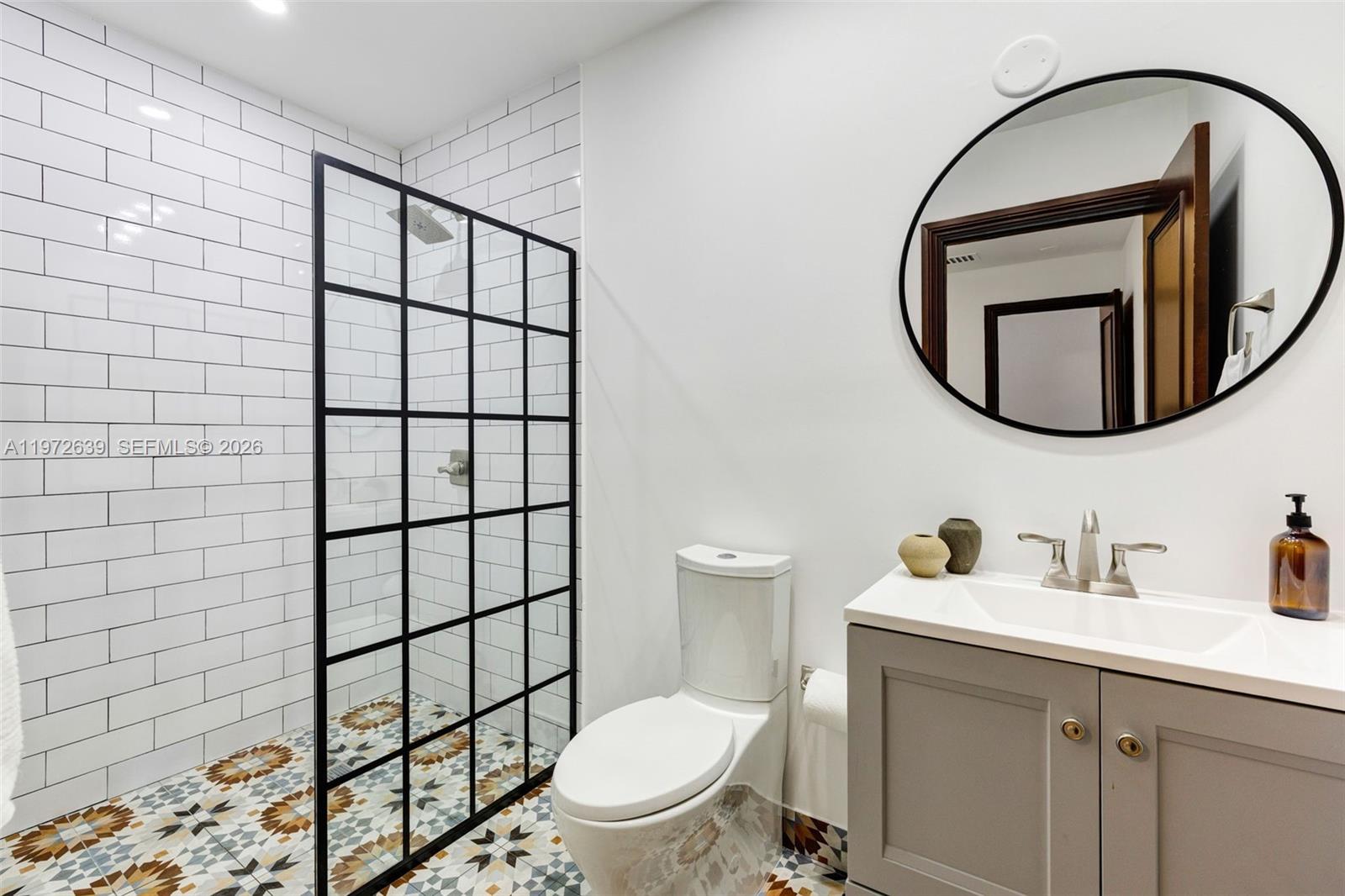 3020 Mcdonald St #22 Miami, FL 33133