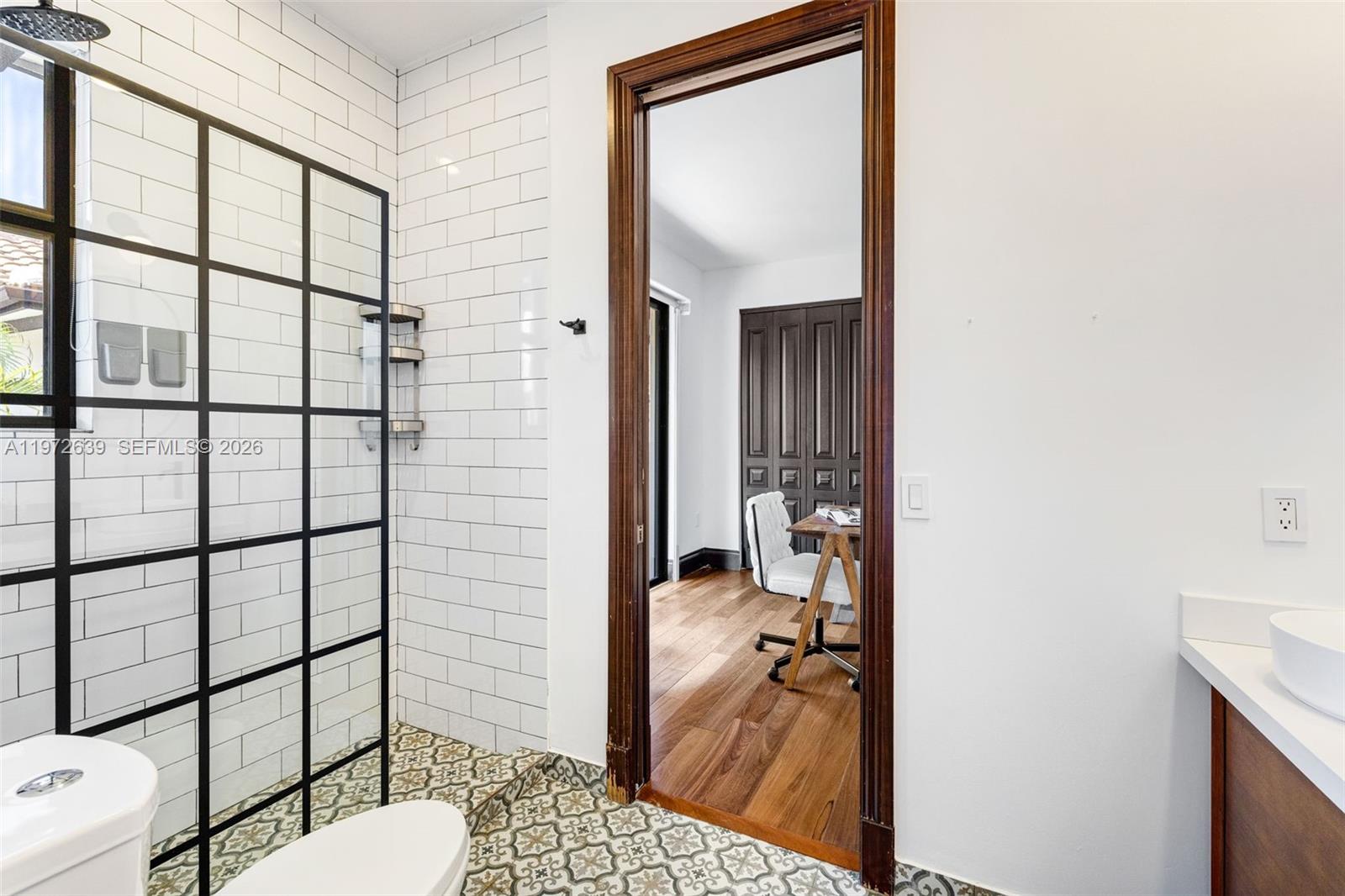 3020 Mcdonald St #22 Miami, FL 33133