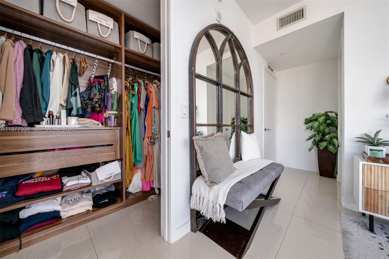 460 NE 28th St #1901 Miami, FL 33137