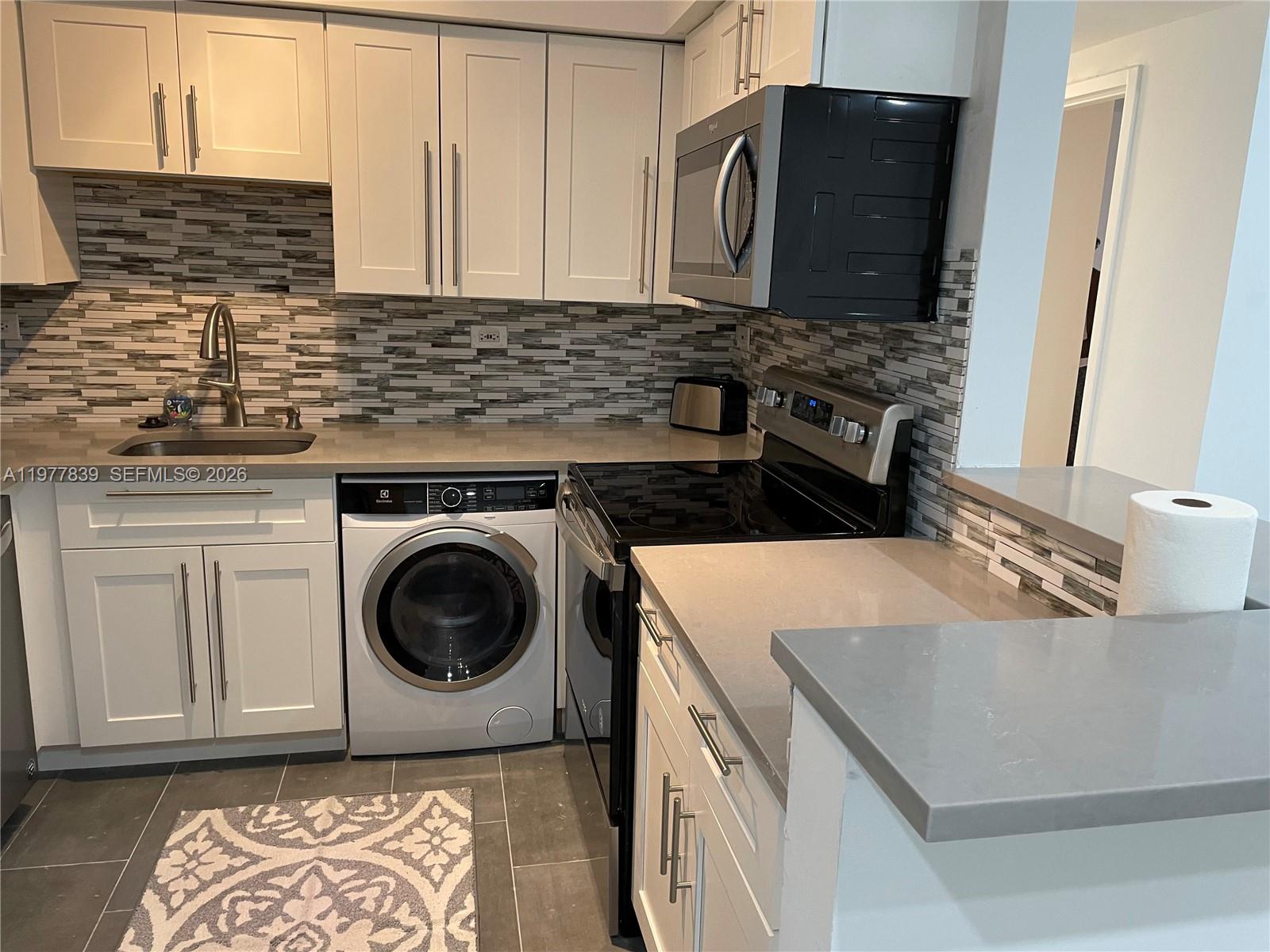 1500 Bay Rd #1566S Miami Beach, FL 33139