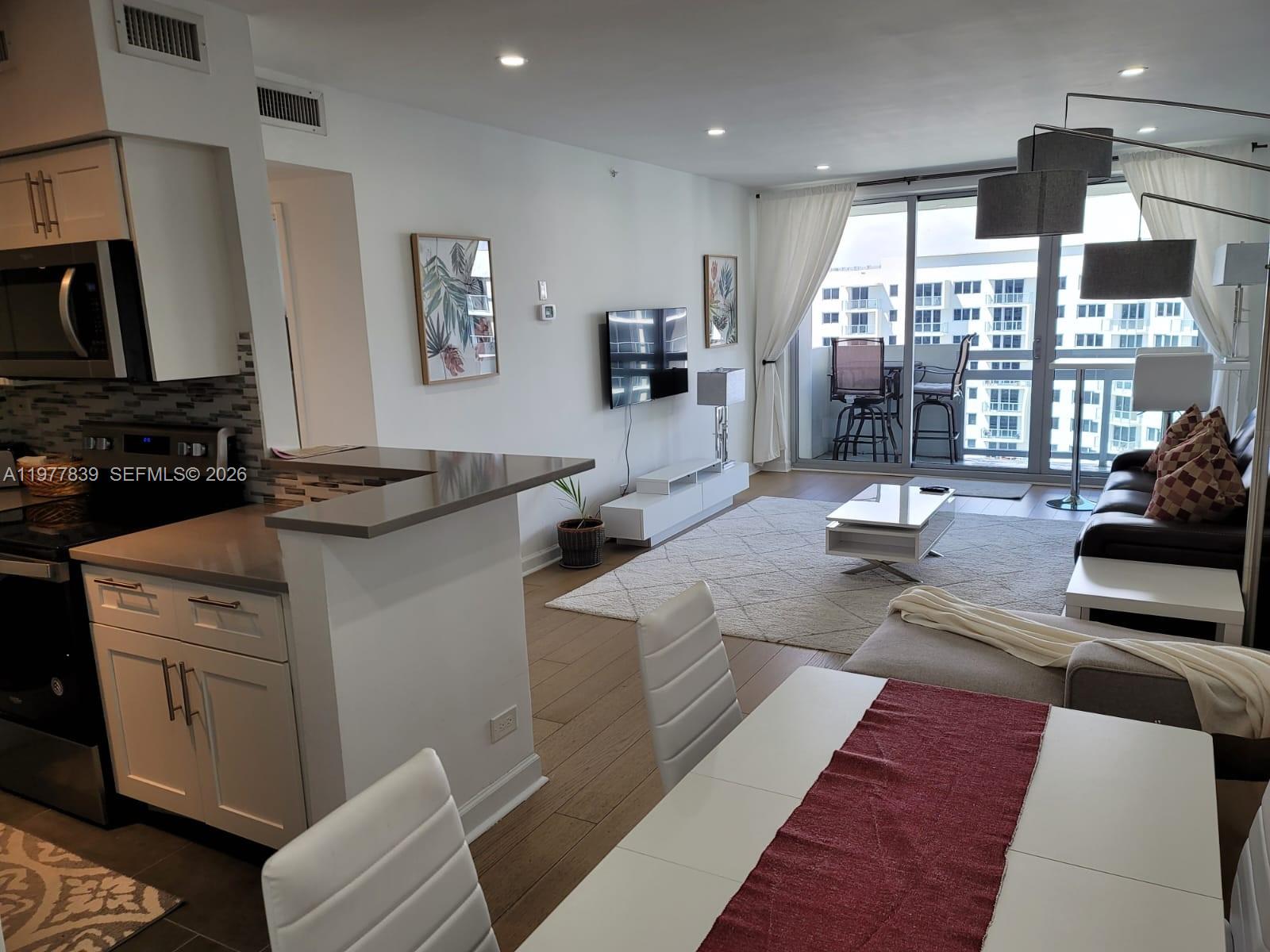 1500 Bay Rd #1566S Miami Beach, FL 33139