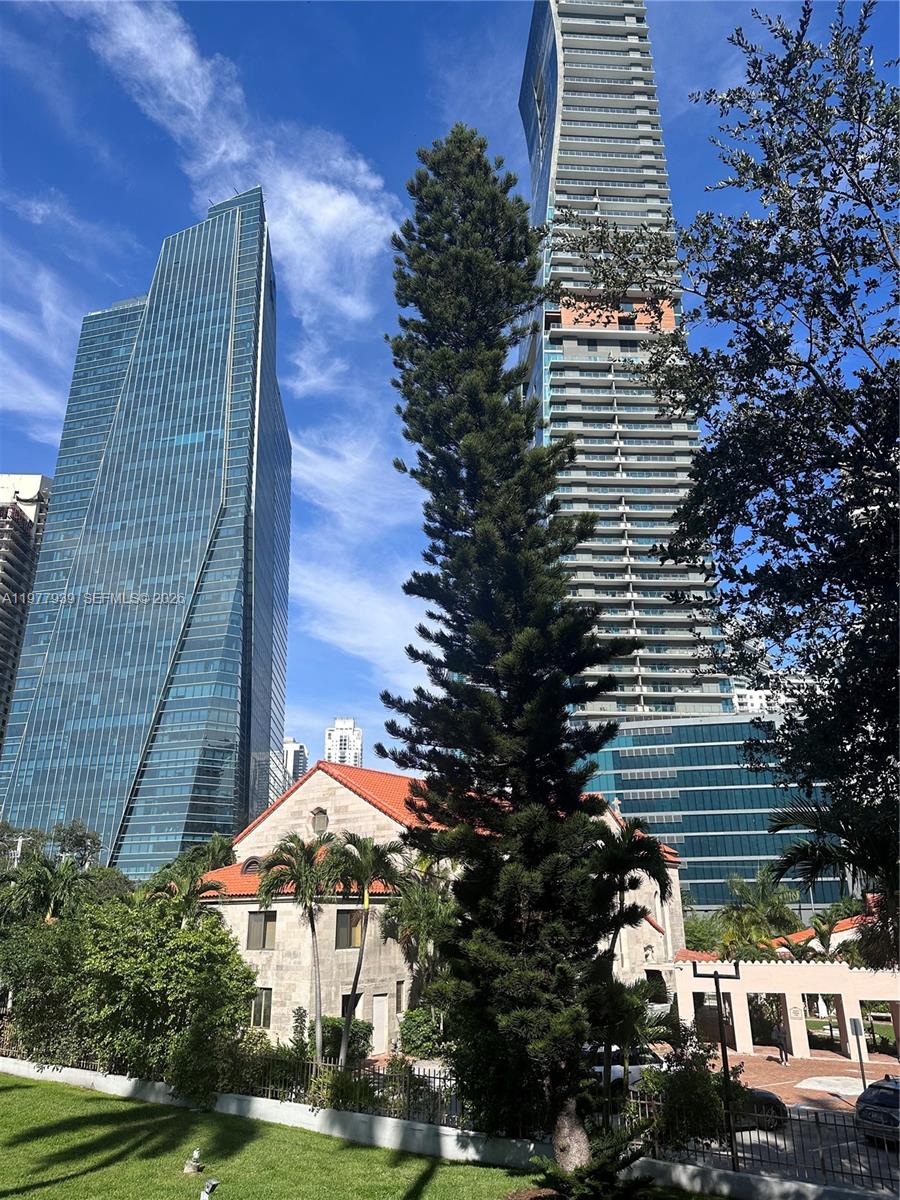 1541 Brickell Ave #B403 Miami, FL 33129