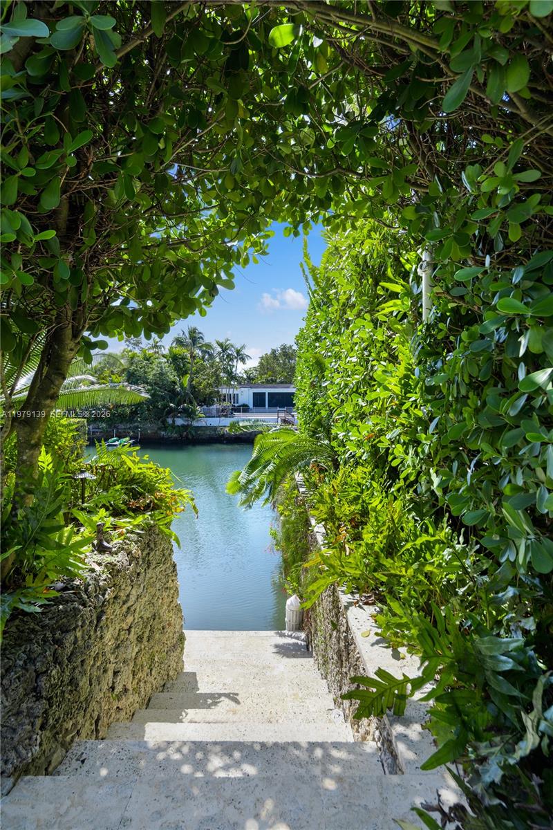 536 Jeronimo Dr Coral Gables, FL 33146