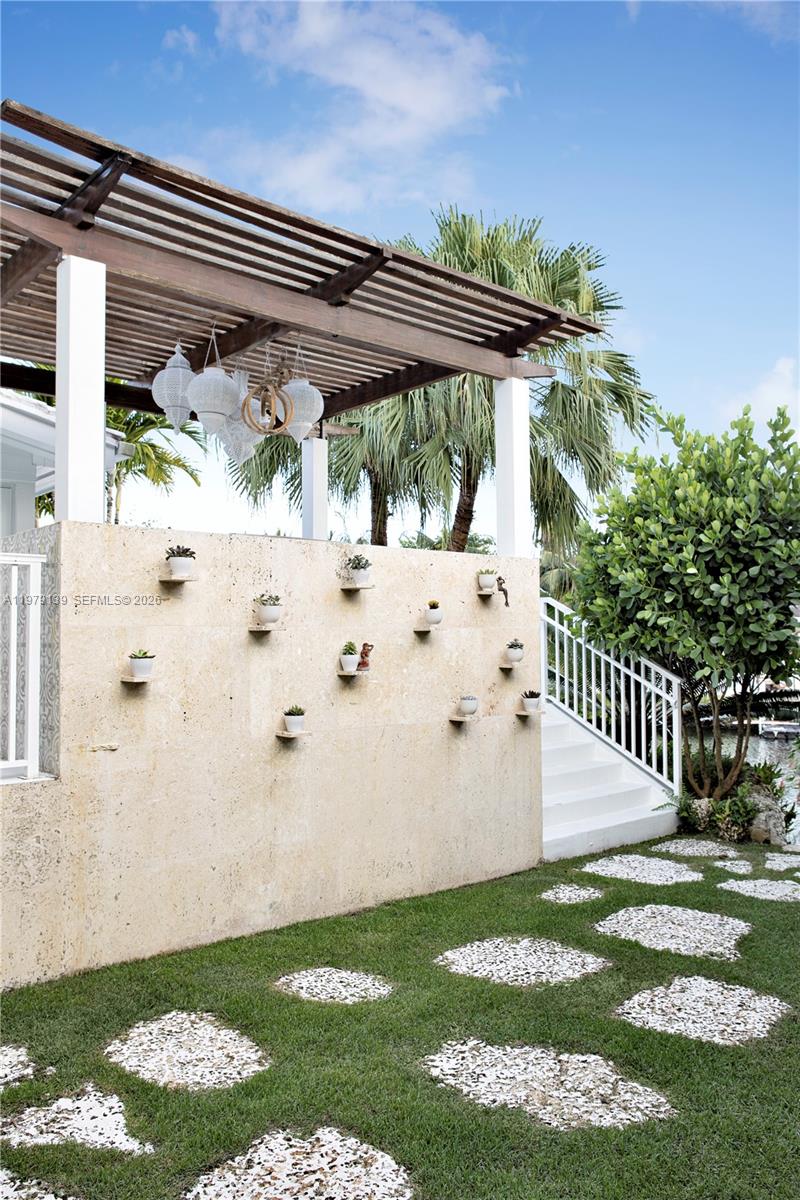 536 Jeronimo Dr Coral Gables, FL 33146