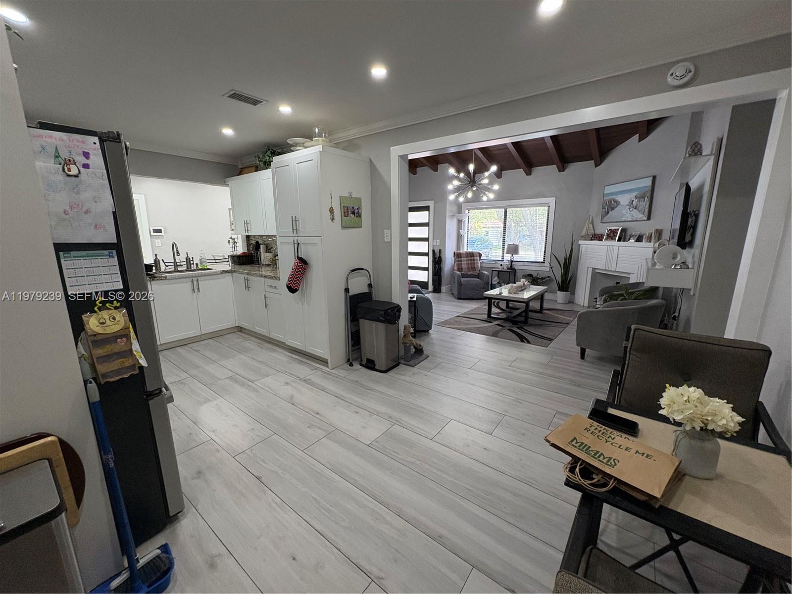 160 South Dr Miami Springs, FL 33166