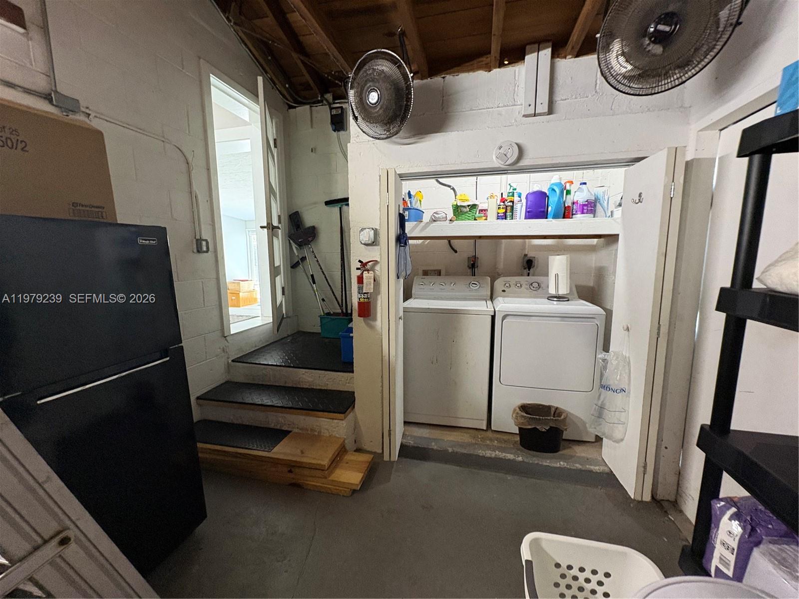 160 South Dr Miami Springs, FL 33166