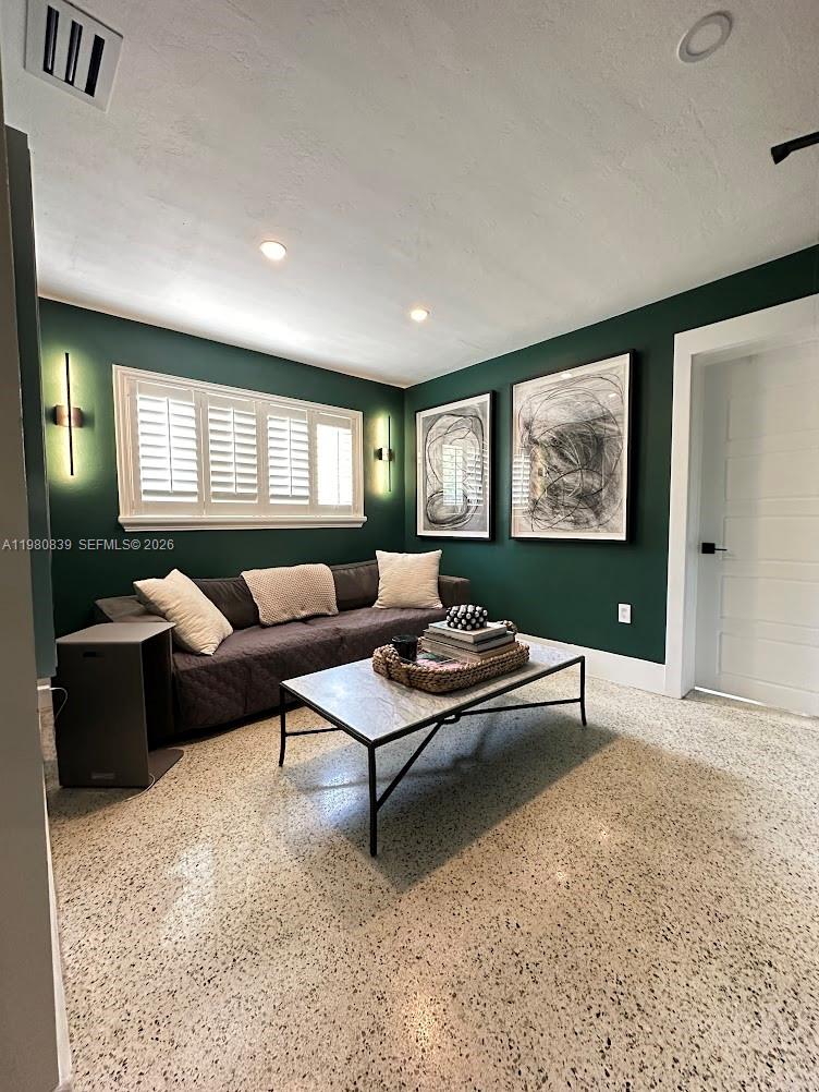 6520 SW 65th St South Miami, FL 33143