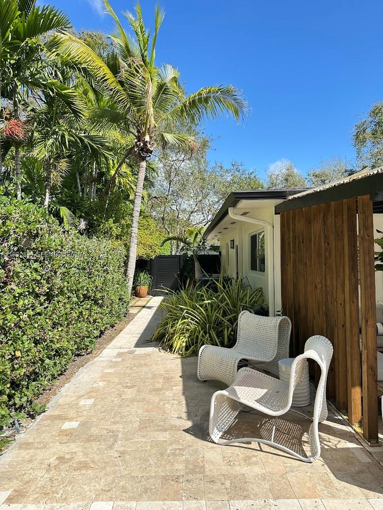 6520 SW 65th St South Miami, FL 33143