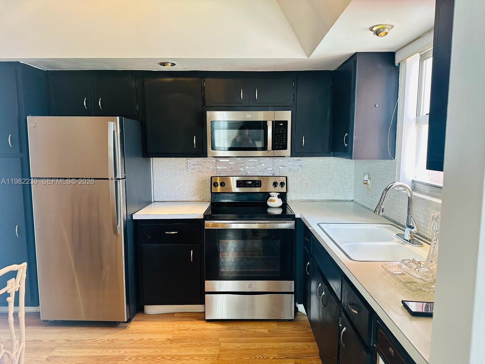 1301 NE Miami Gdns Dr #915W Miami, FL 33179