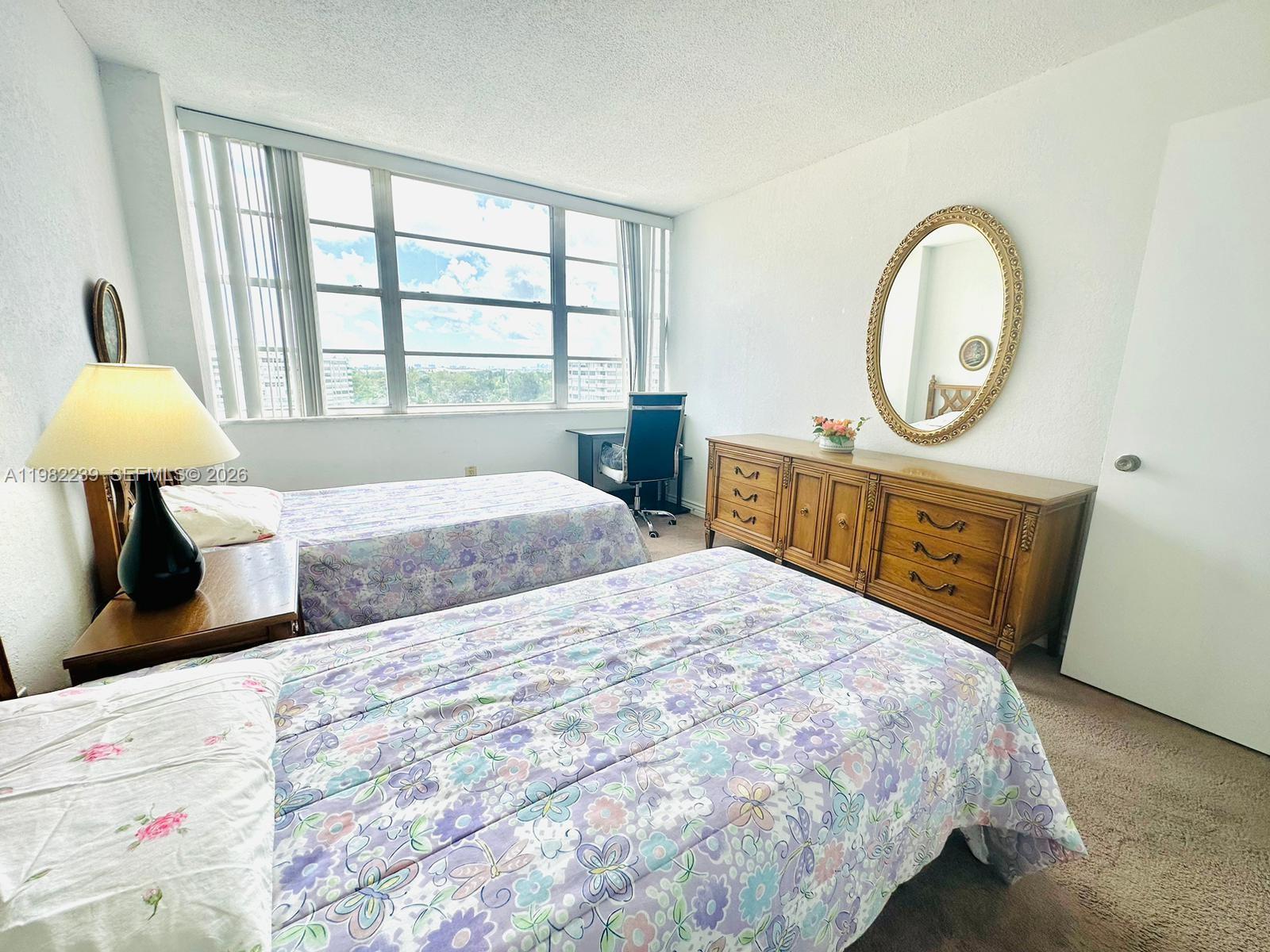 1301 NE Miami Gdns Dr #915W Miami, FL 33179