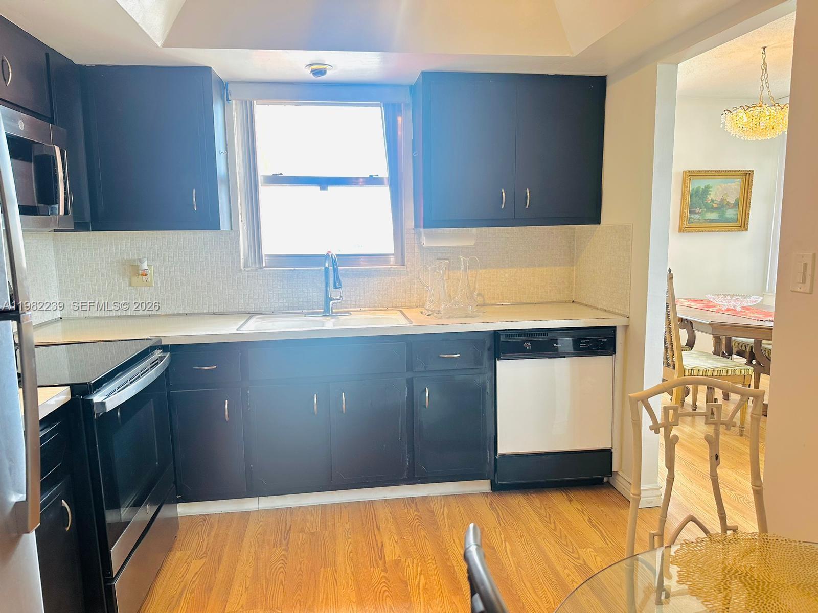 1301 NE Miami Gdns Dr #915W Miami, FL 33179