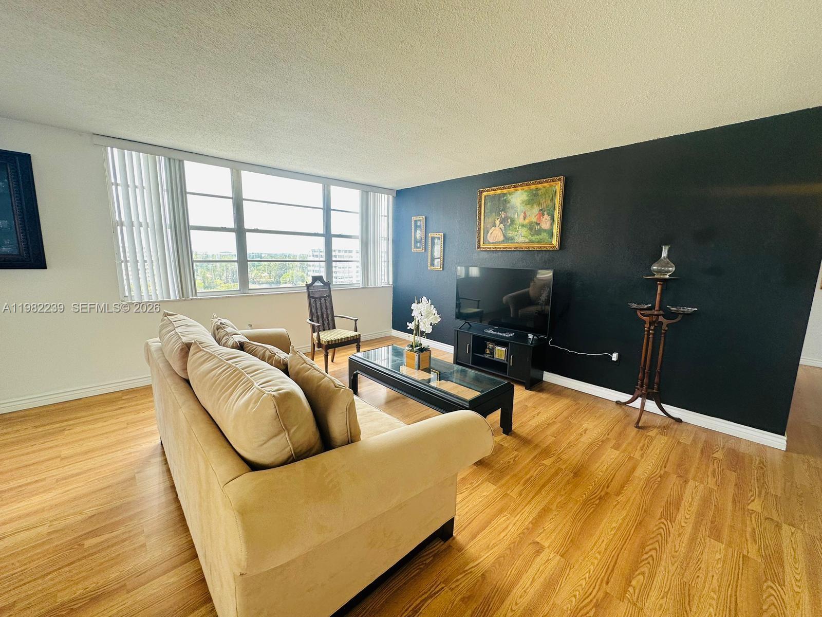 1301 NE Miami Gdns Dr #915W Miami, FL 33179