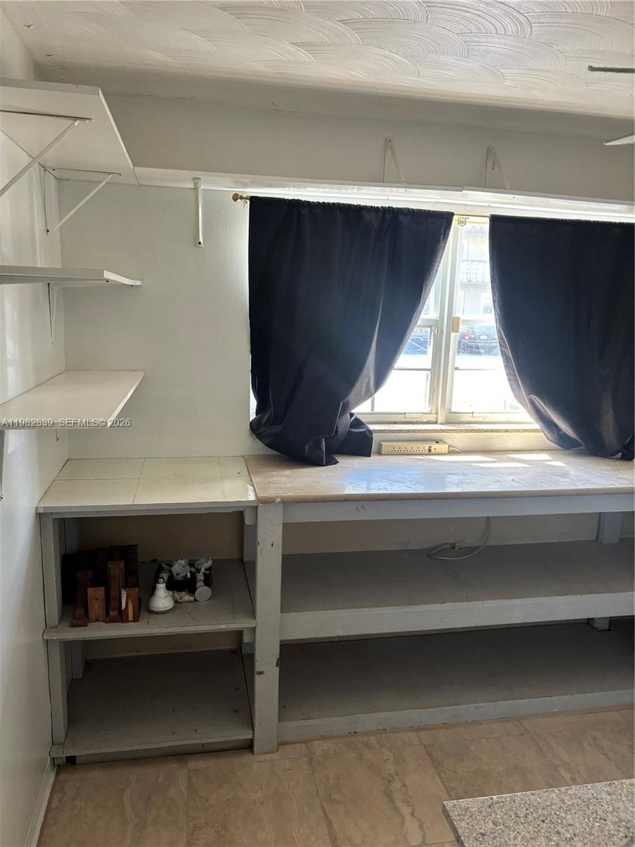 729 NE 2nd Ct Hallandale Beach, FL 33009