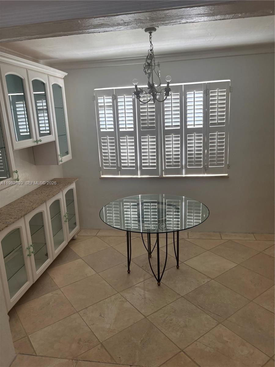 729 NE 2nd Ct Hallandale Beach, FL 33009