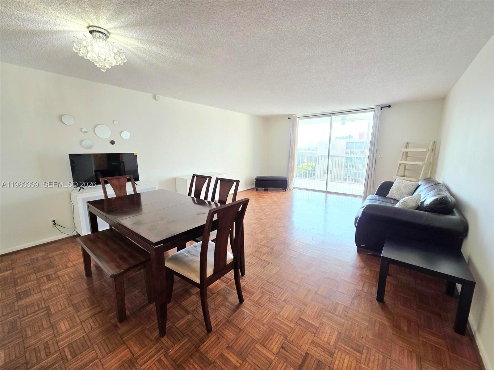 319 NE 14th Ave #702 Hallandale Beach, FL 33009