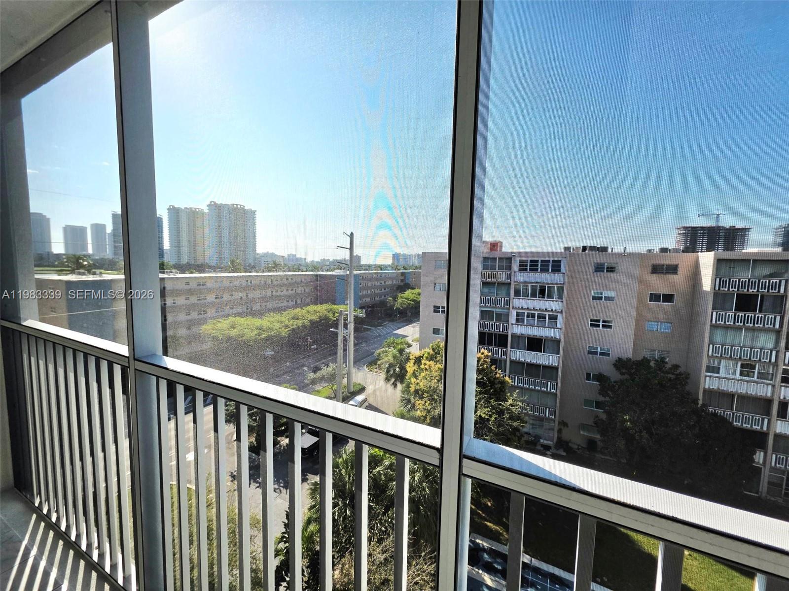 319 NE 14th Ave #702 Hallandale Beach, FL 33009