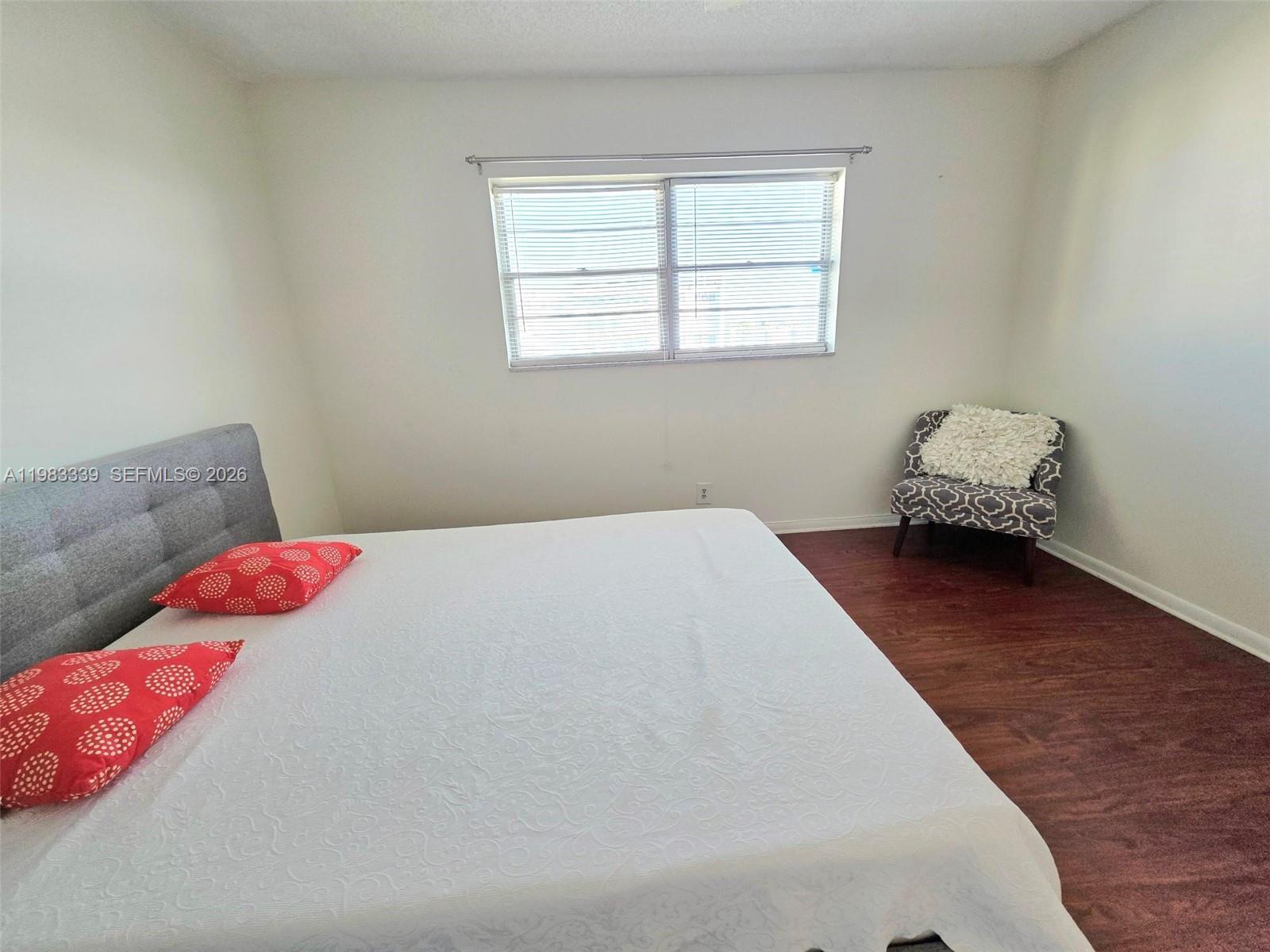 319 NE 14th Ave #702 Hallandale Beach, FL 33009