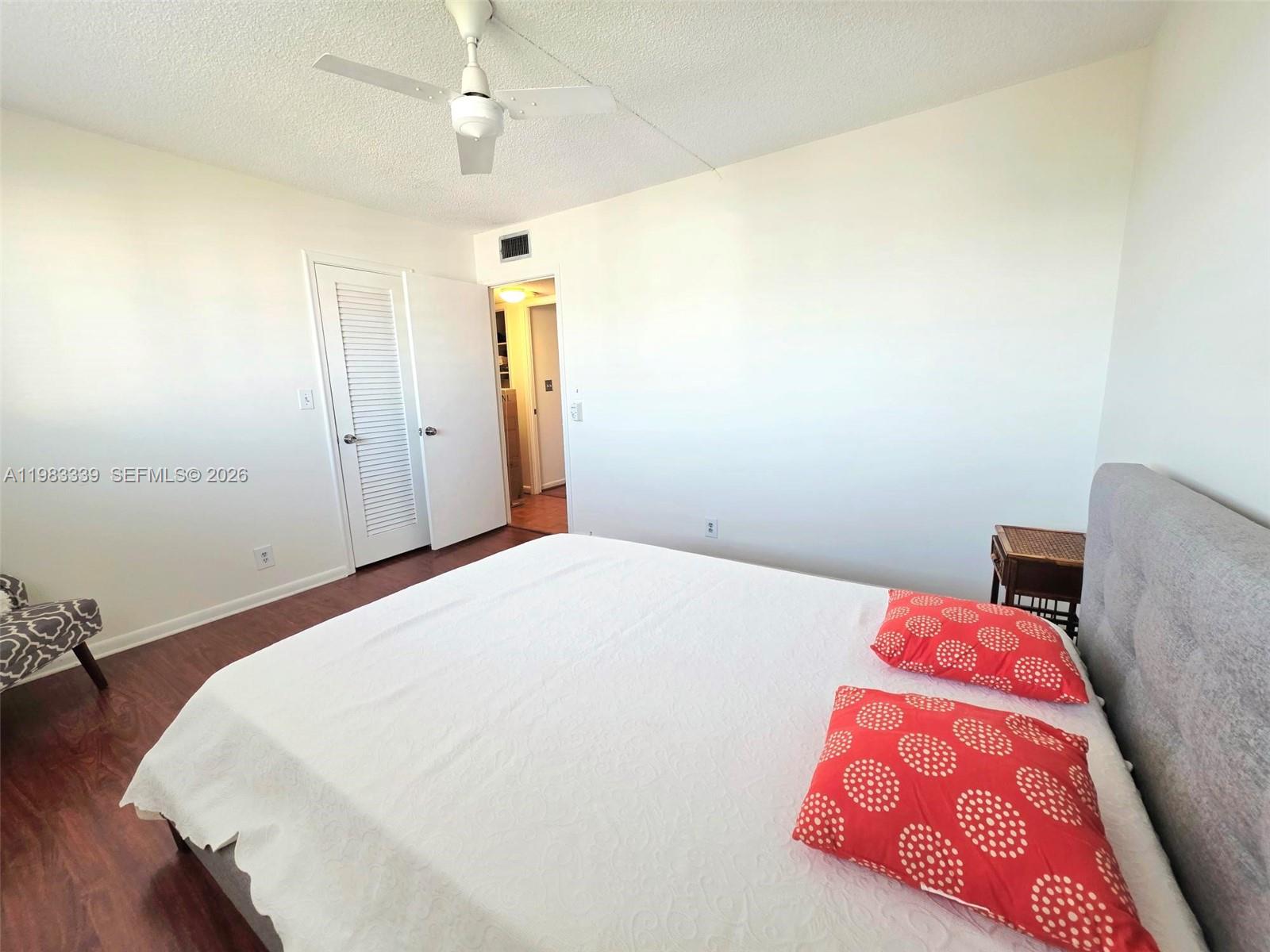 319 NE 14th Ave #702 Hallandale Beach, FL 33009