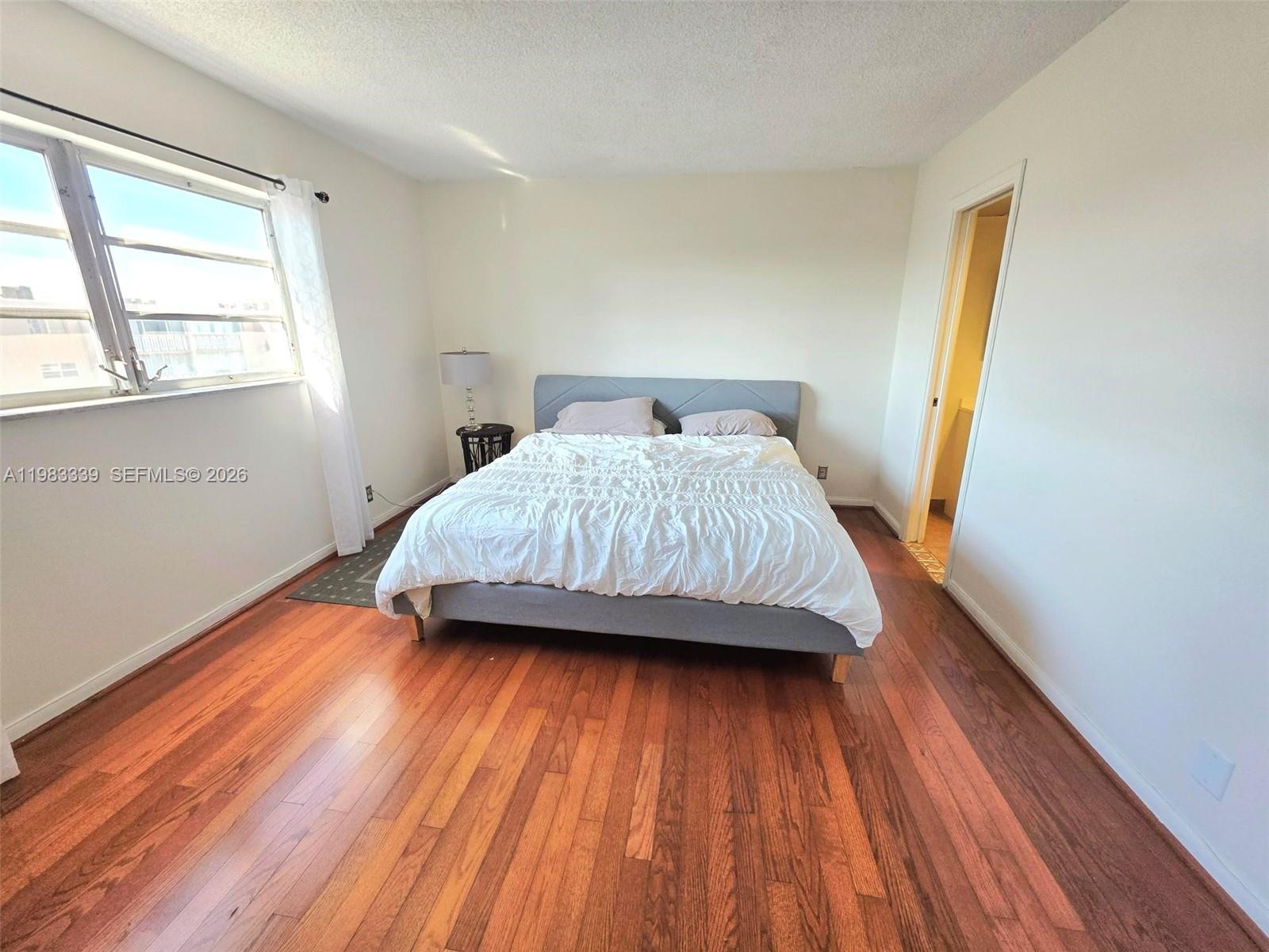 319 NE 14th Ave #702 Hallandale Beach, FL 33009