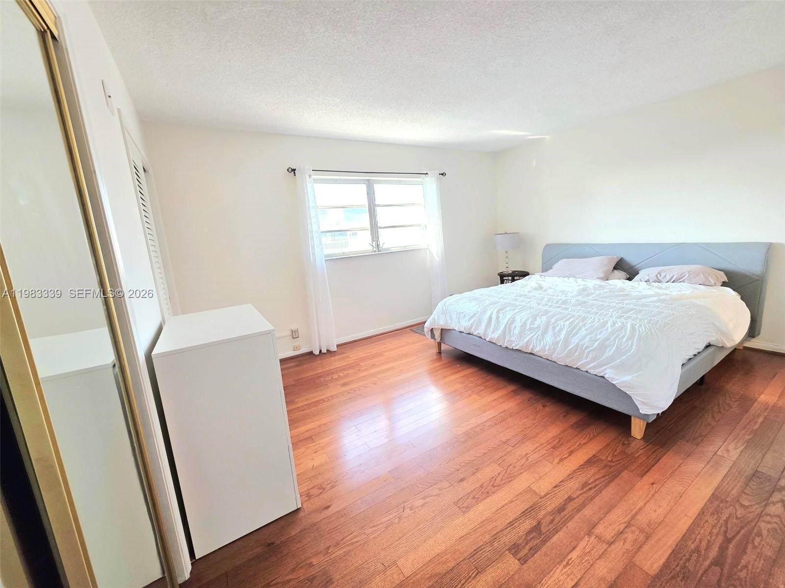 319 NE 14th Ave #702 Hallandale Beach, FL 33009