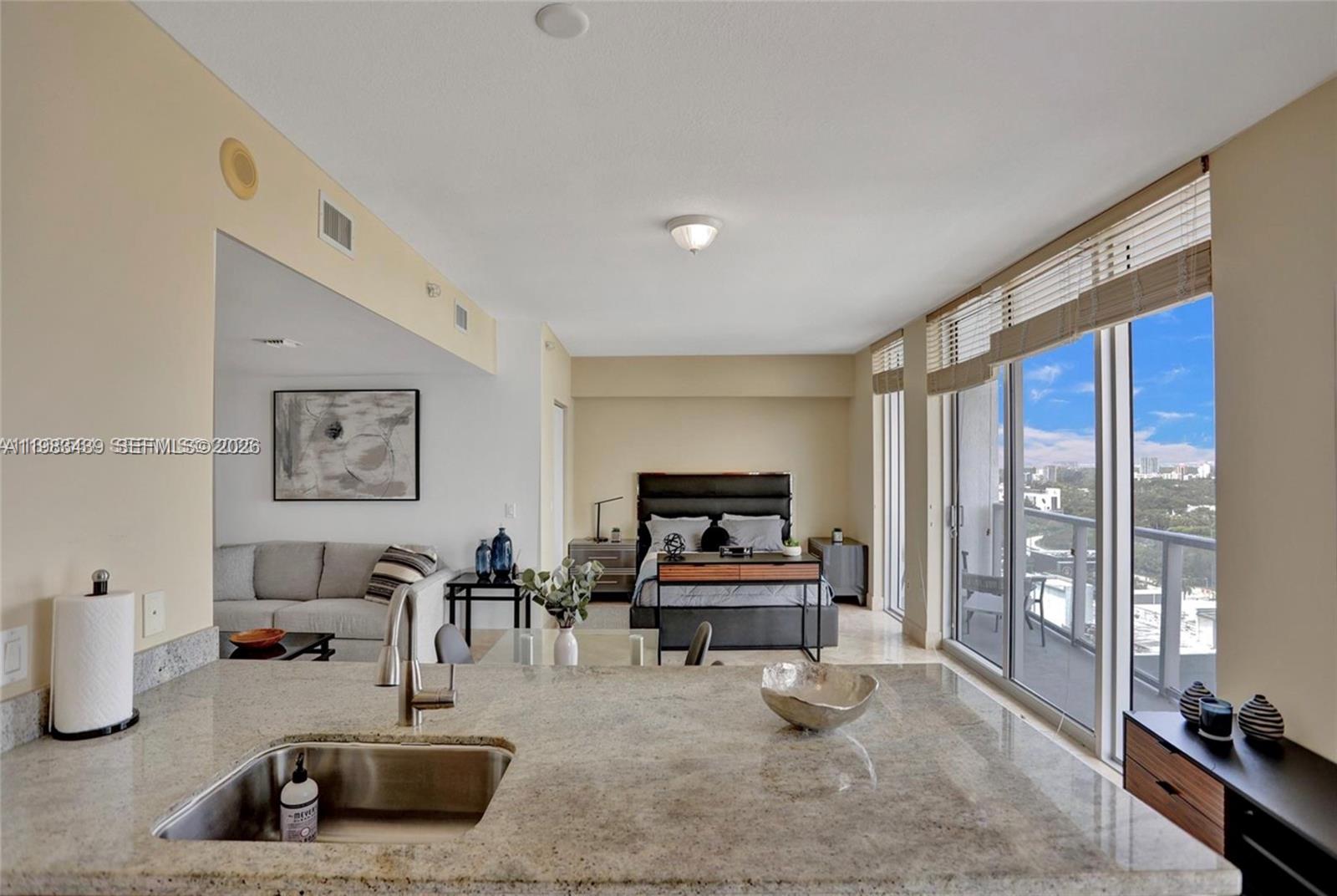 image Latitude on the River21