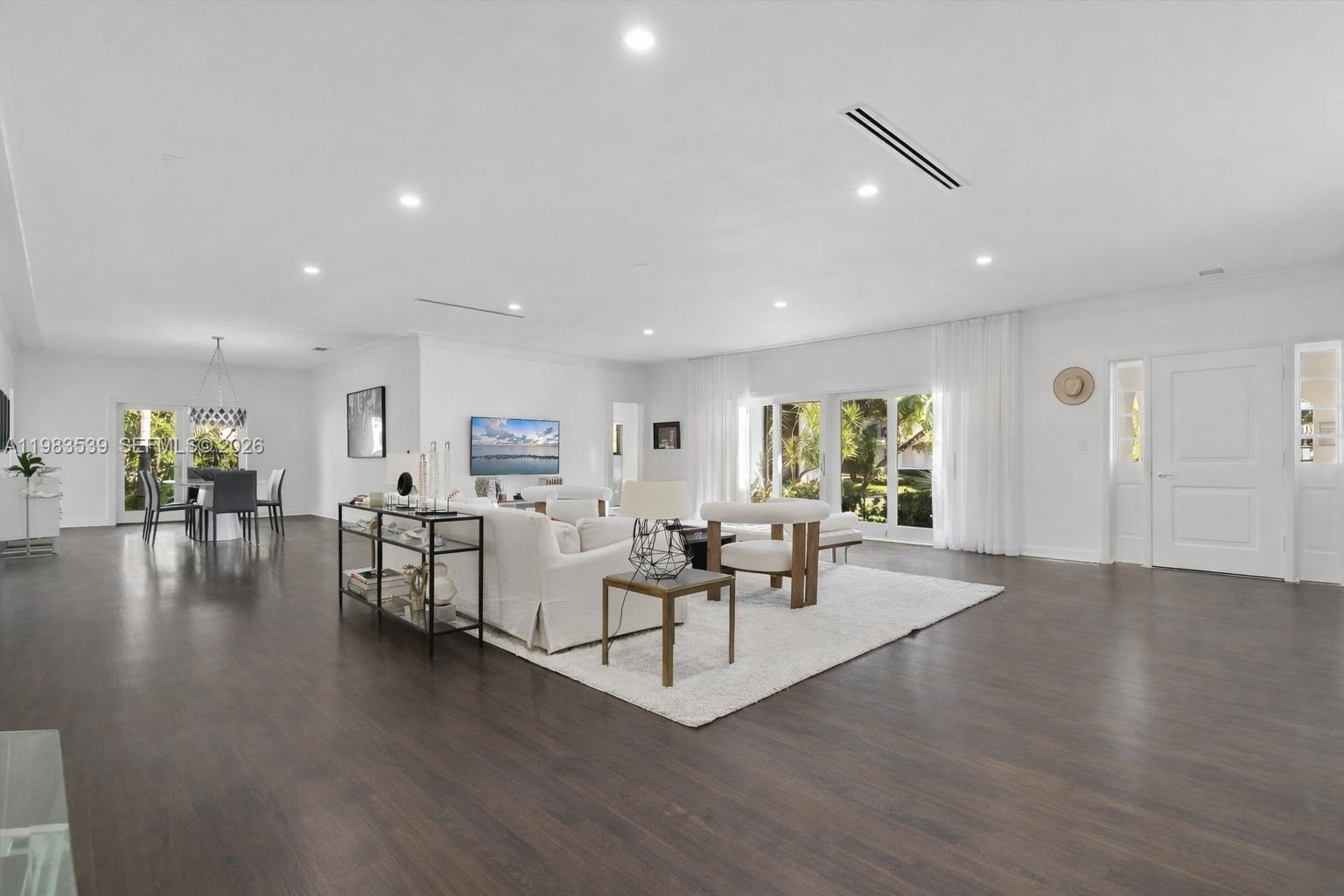 641 Island Rd Miami, FL 33137