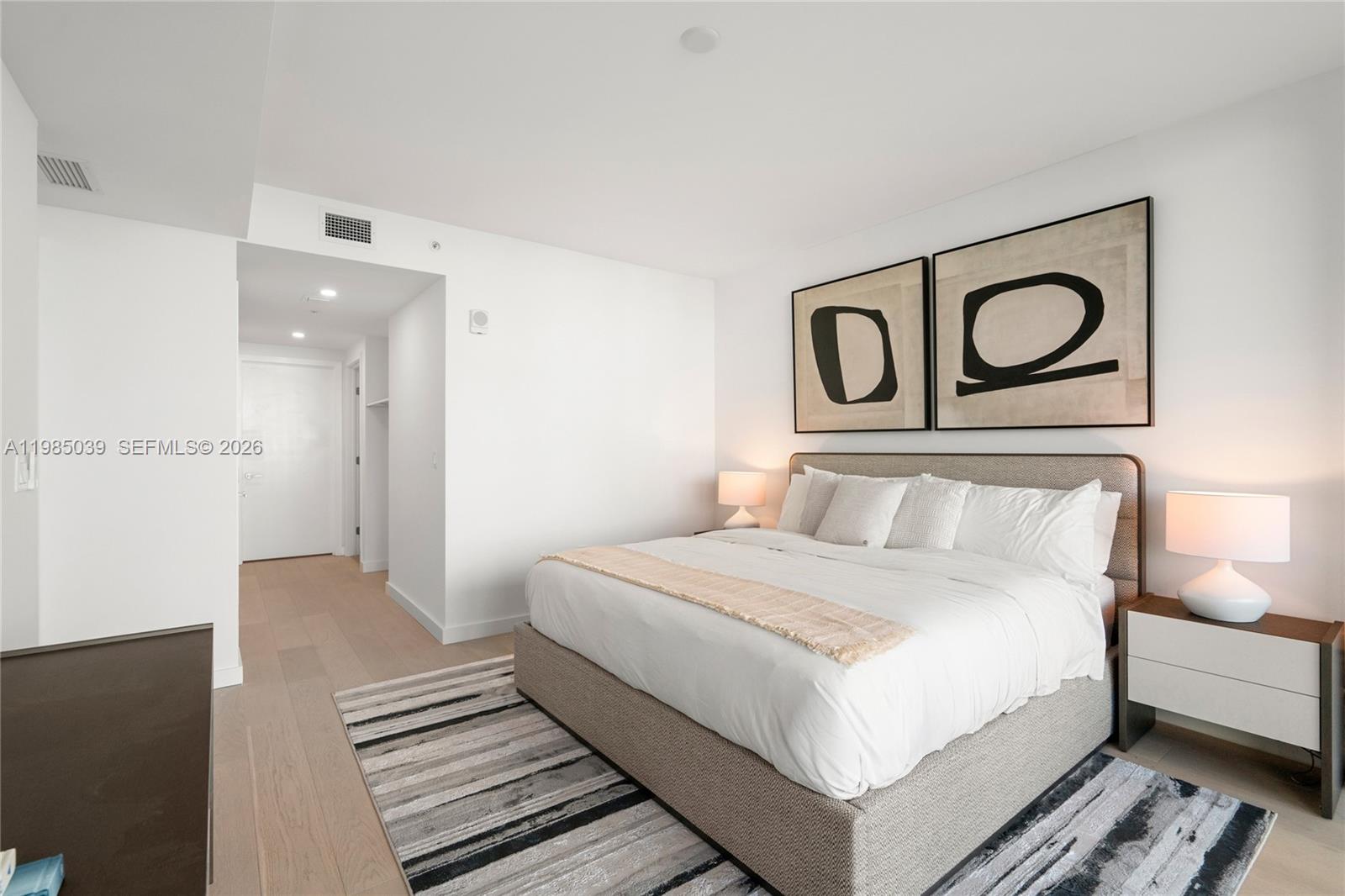 image La Baia Bay Harbor18