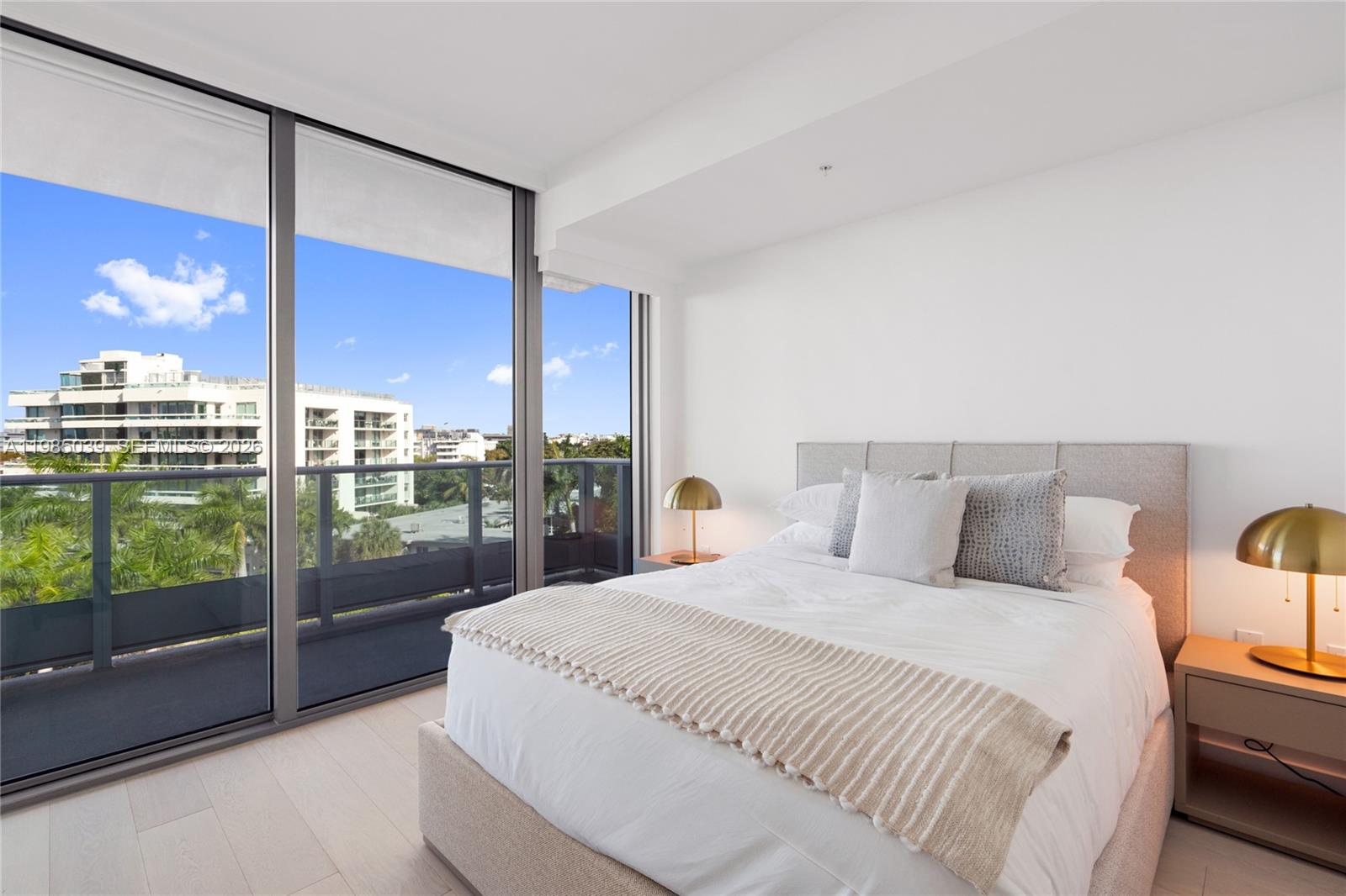 image La Baia Bay Harbor24