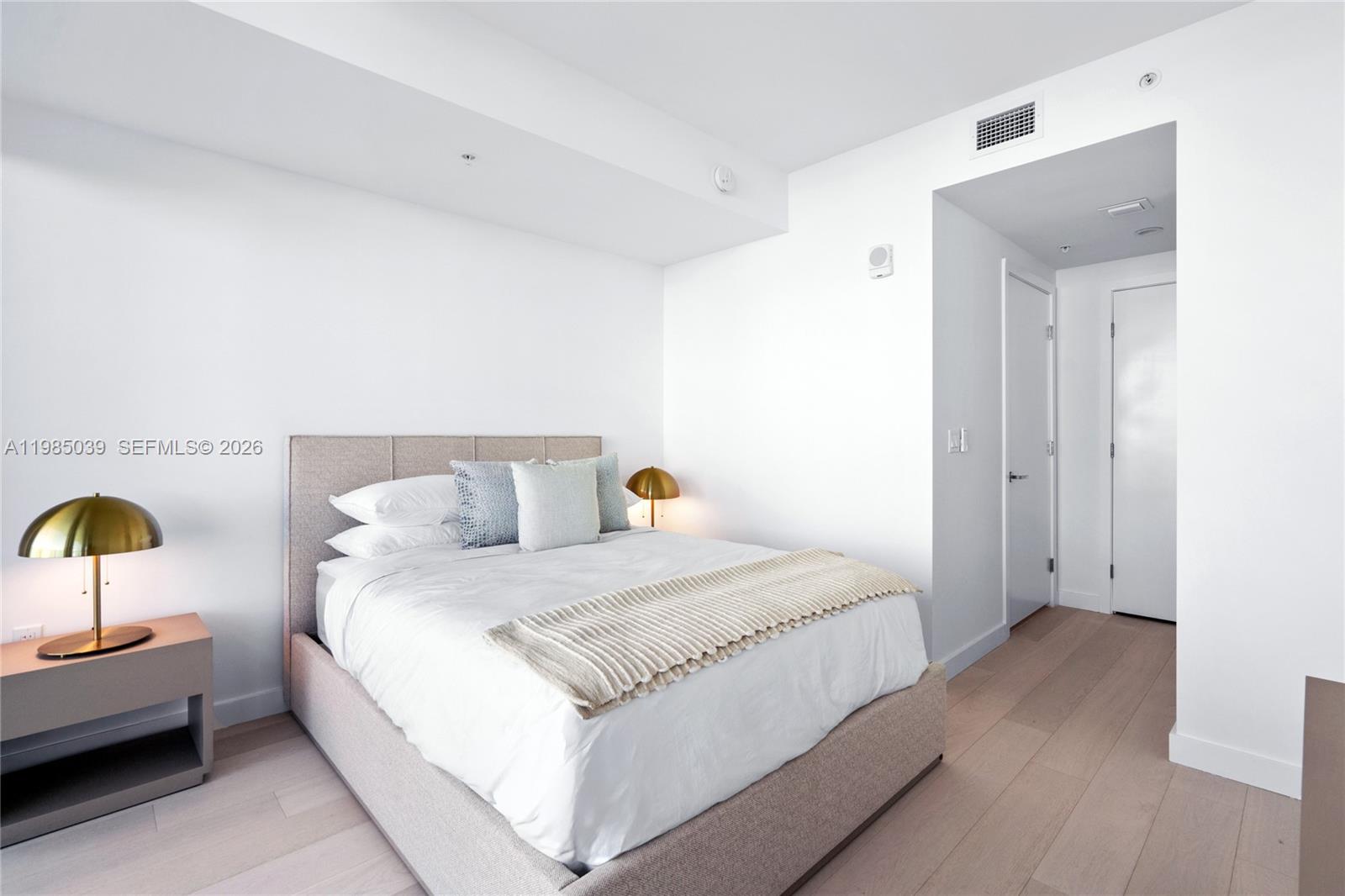 image La Baia Bay Harbor25